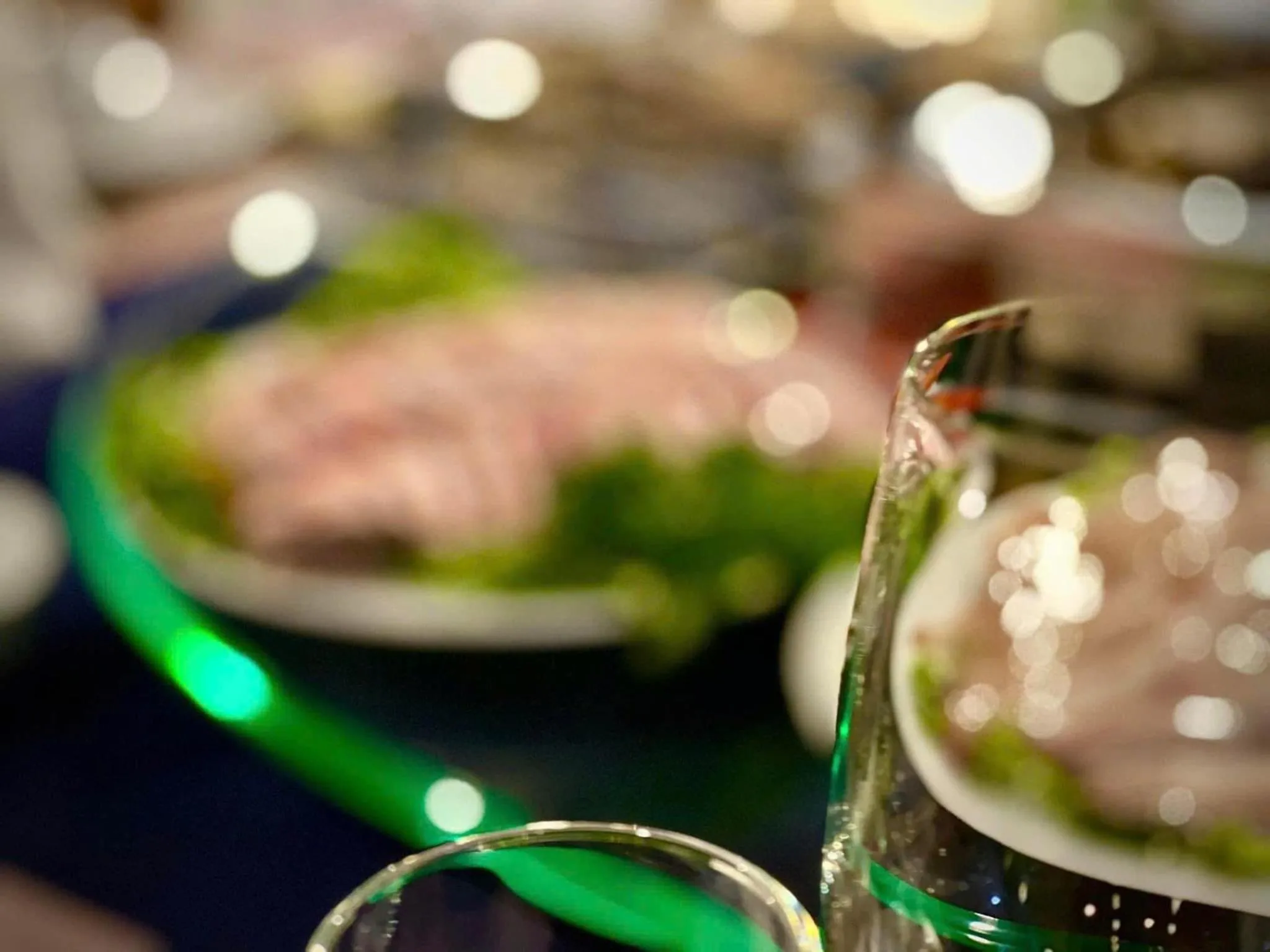 Restaurant/places to eat in Cat Ba Paradise Hotel - Sky Bar & Massage