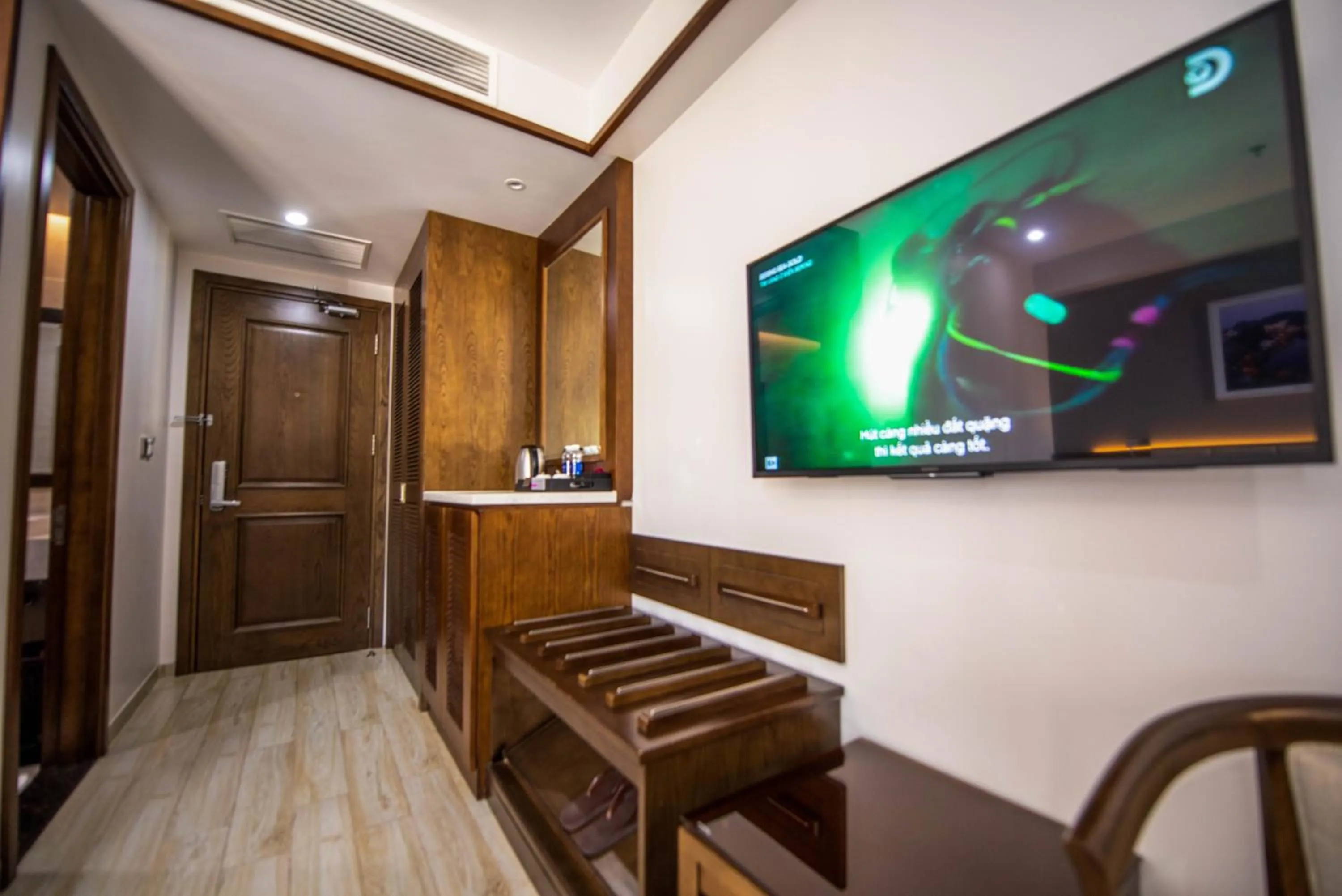 Communal lounge/ TV room in Cat Ba Paradise Hotel - Sky Bar & Massage