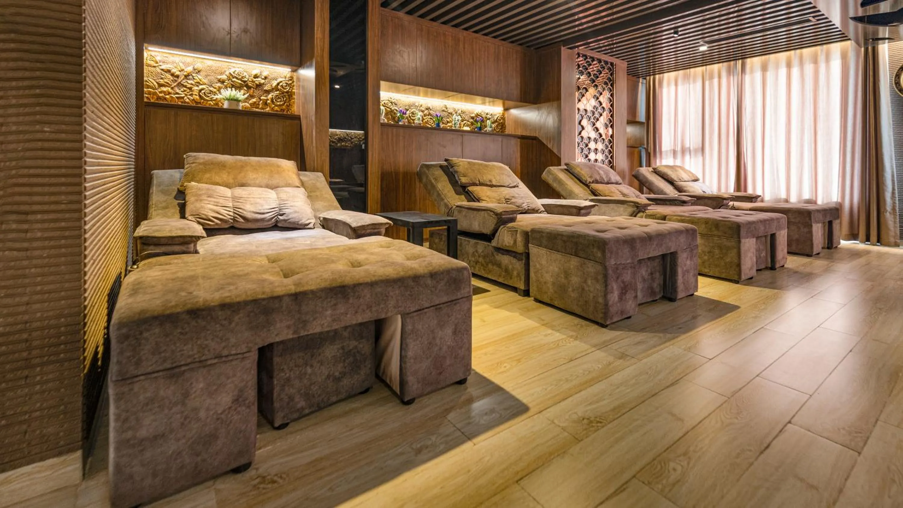 Bed in Cat Ba Paradise Hotel - Sky Bar & Massage