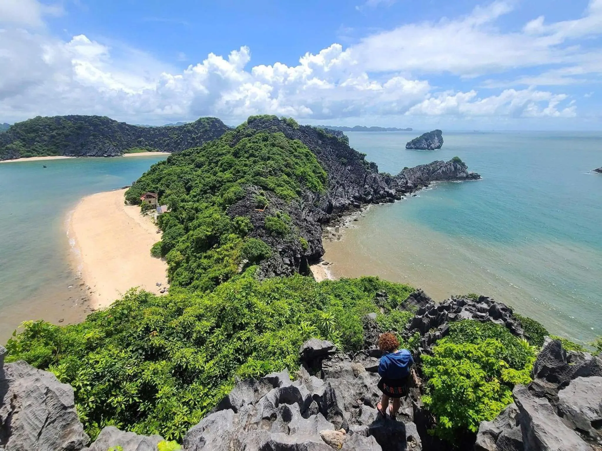 Beach in Cat Ba Paradise Hotel - Sky Bar & Massage