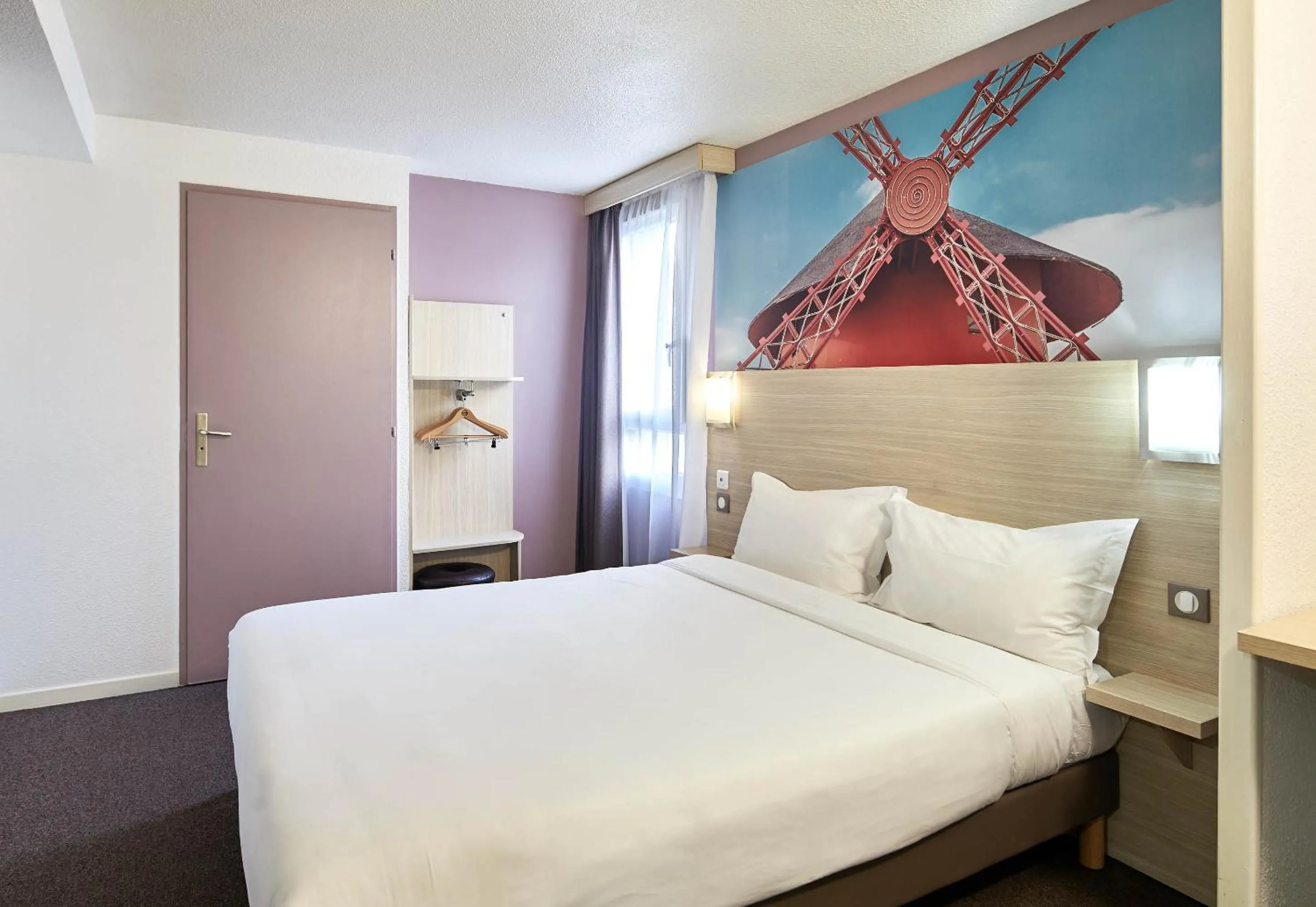 Bedroom, Bed in B&B HOTEL Marne-la-Vallée Chelles