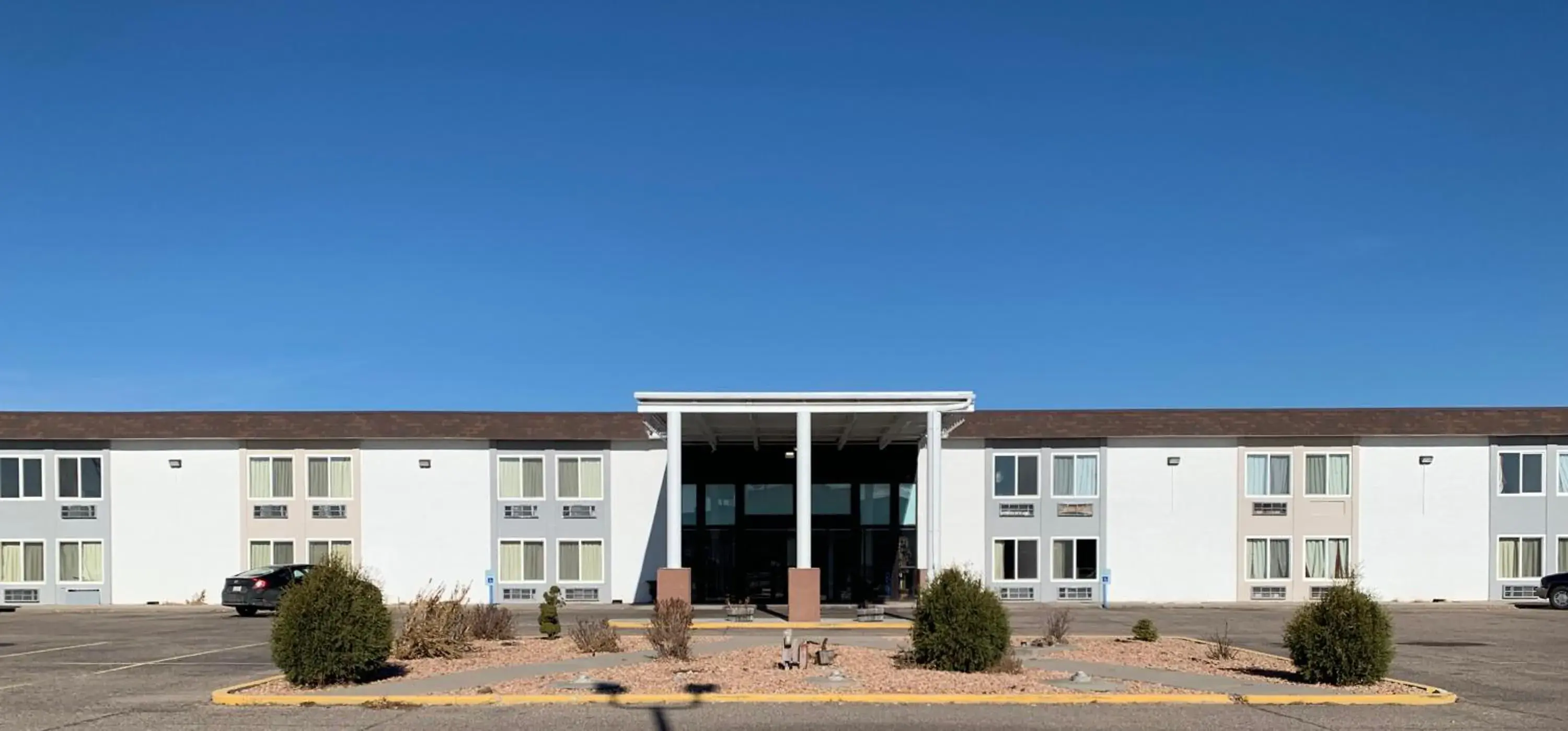 Property Building in Scottsbluff Inn