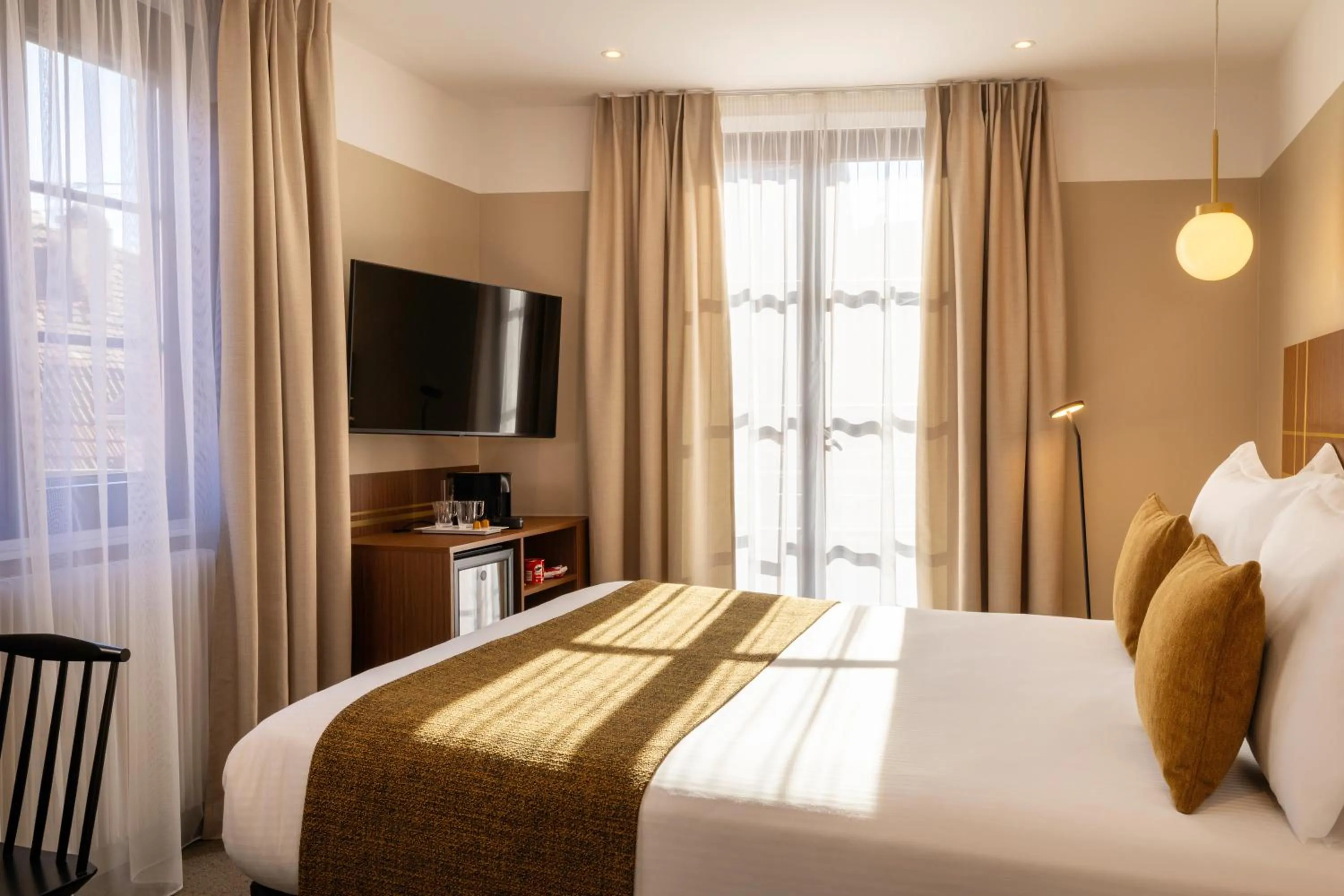 Bedroom, Bed in Hotel Le Colombier