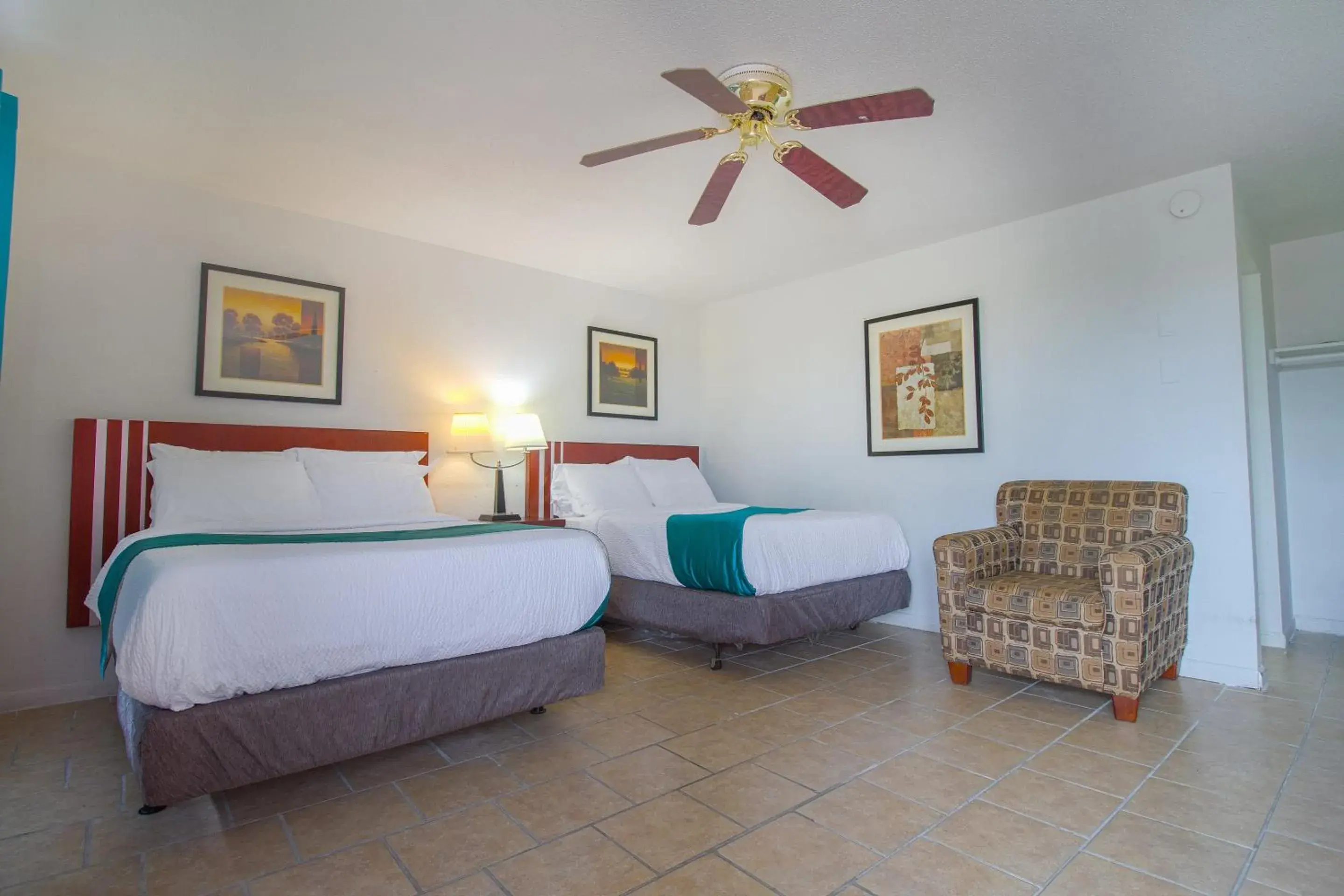 Bedroom in American Best Inn By OYO I-35 Perry near Lake McMurtry Bedroom in American Best Inn By OYO I-35 Perry near Lake McMurtry