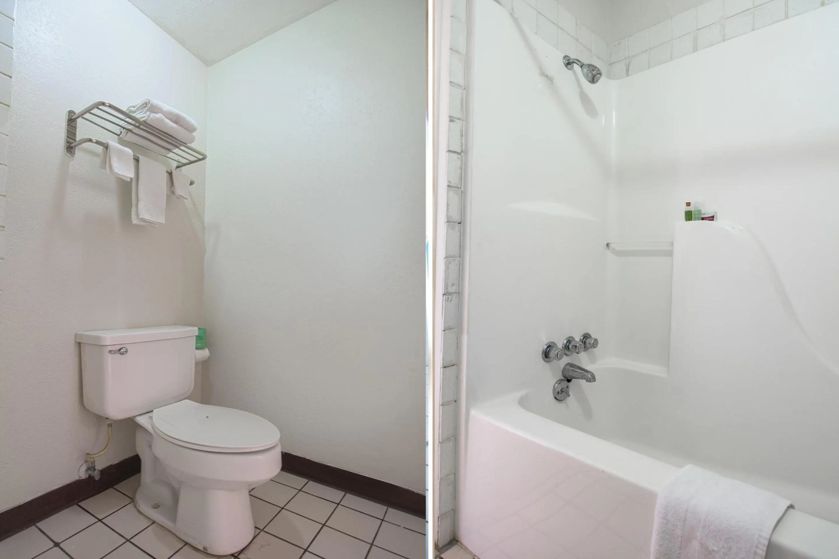 Bathroom in American Best Inn By OYO I-35 Perry near Lake McMurtry