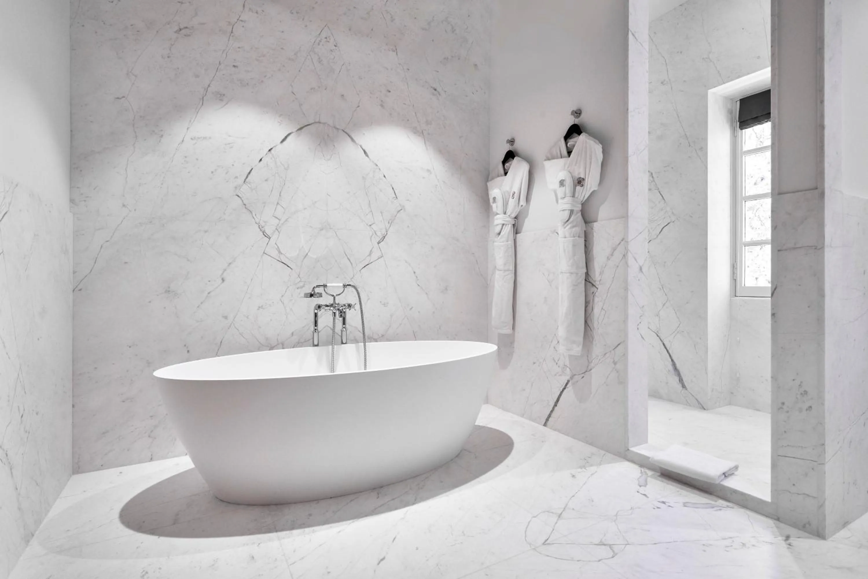 Shower in Château de la Gaude