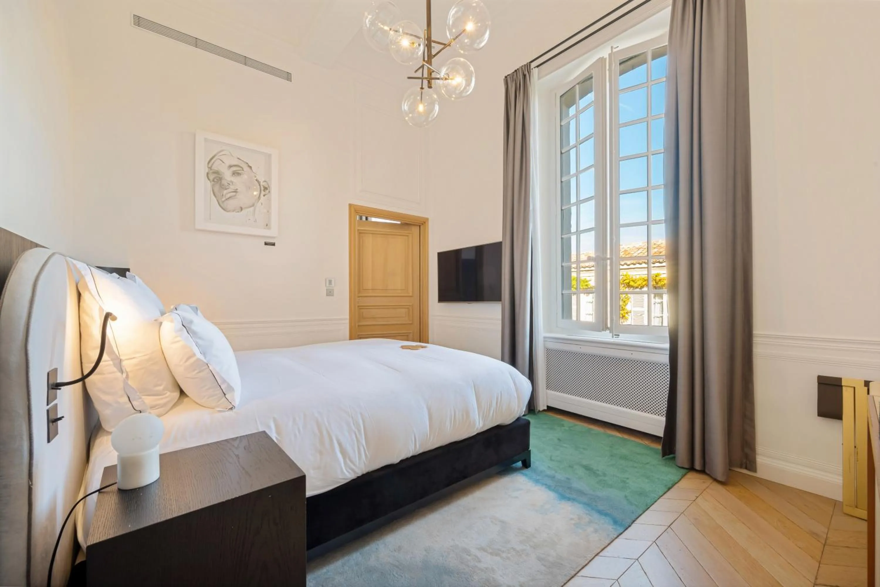 Bedroom, Bed in Château de la Gaude