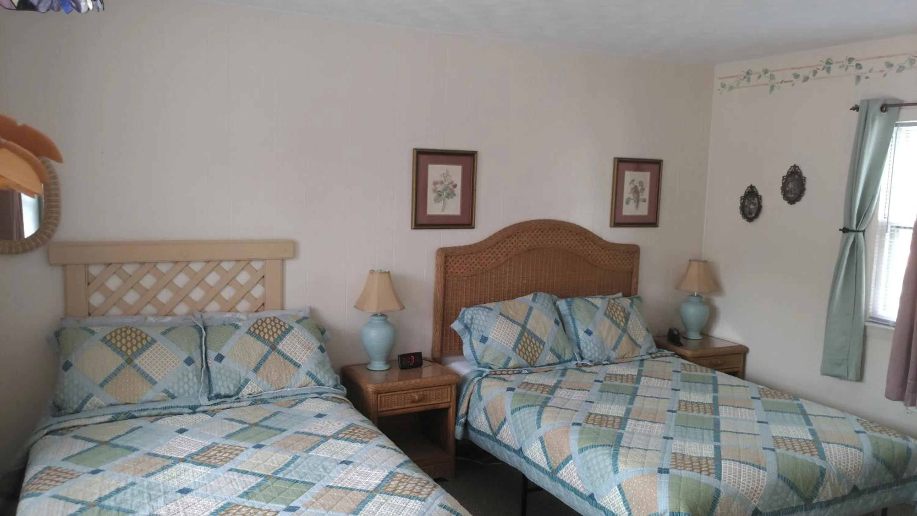 Bed in Midway Lodging