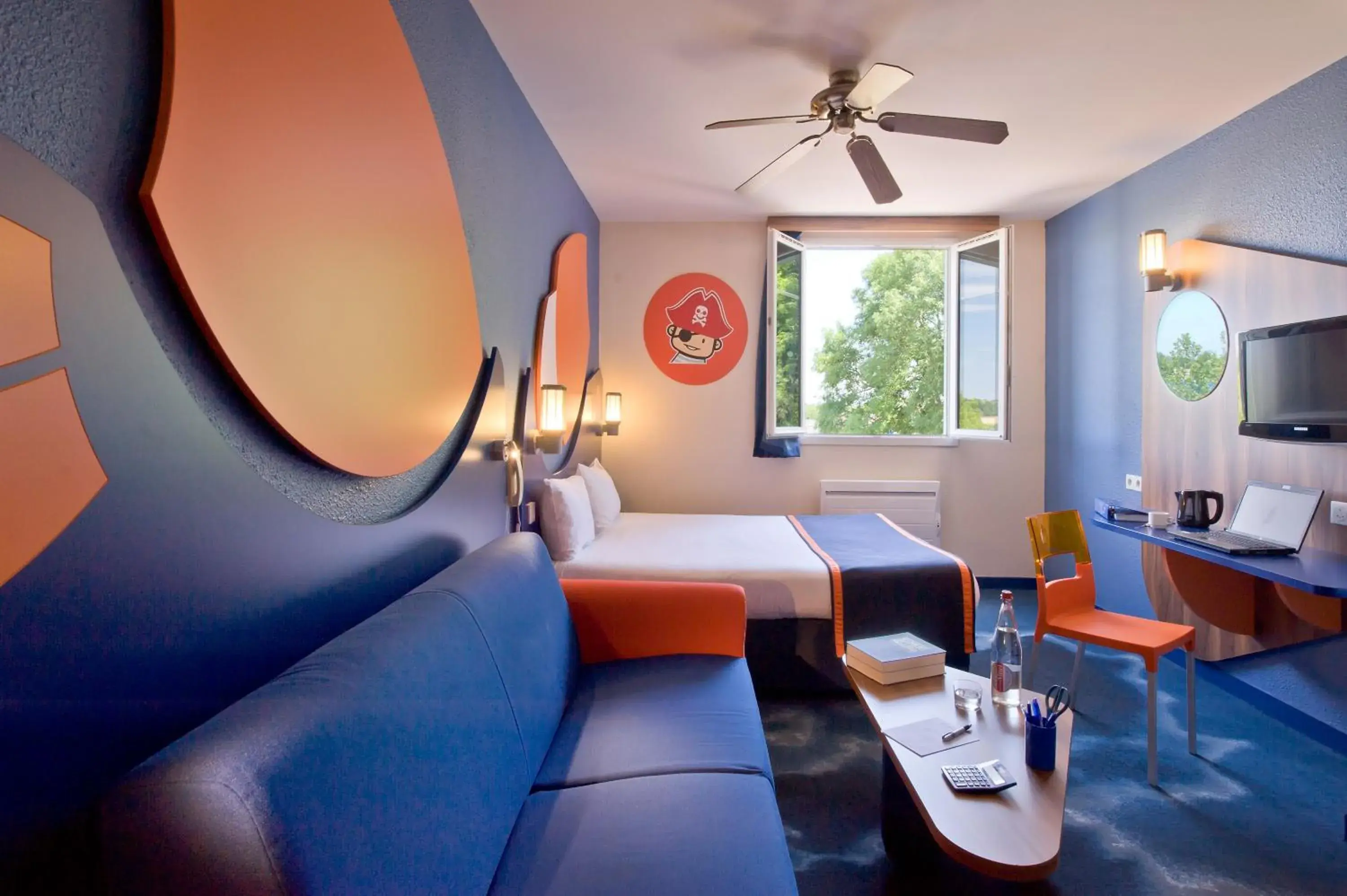 Bedroom in Explorers Hotel Marne-la-Vallée Bedroom in Explorers Hotel Marne-la-Vallée