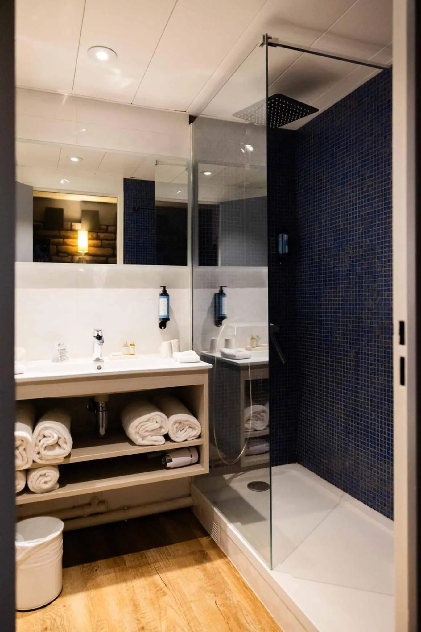 Bathroom in Explorers Hotel Marne-la-Vallée