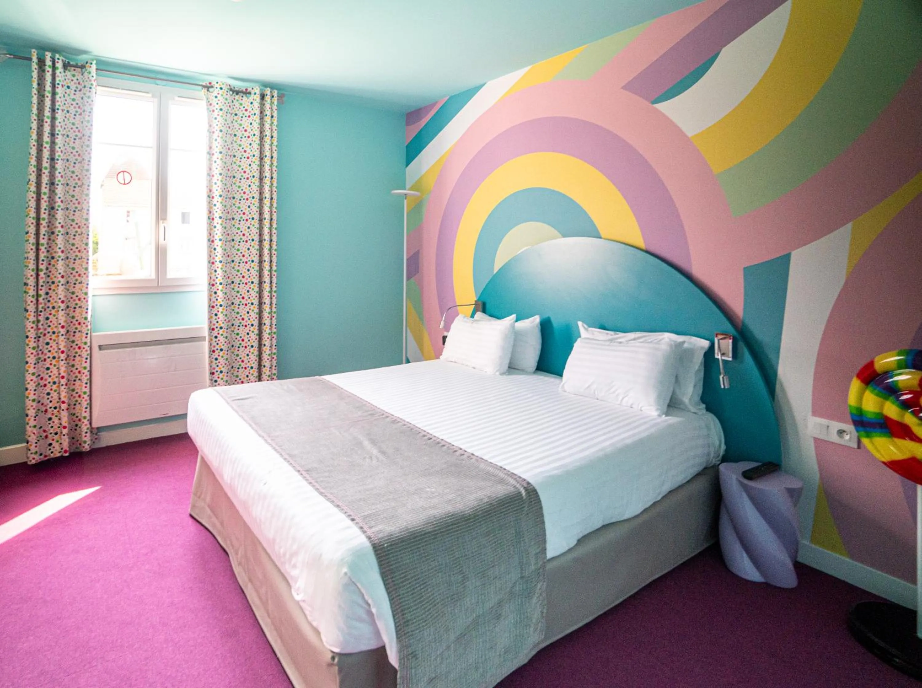 Bed in Explorers Hotel Marne-la-Vallée