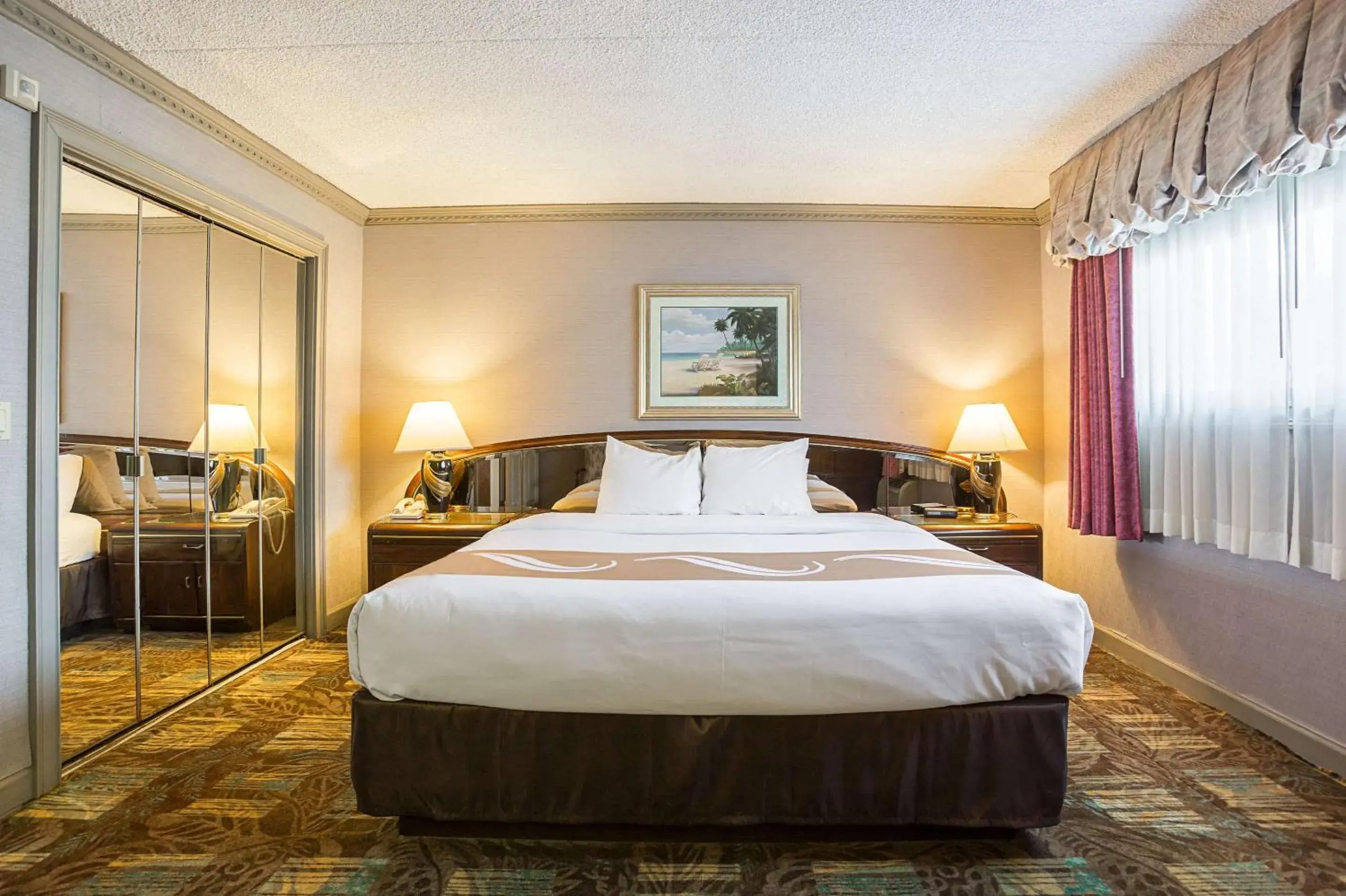 Photo of the whole room, Bed in Quality Inn Photo of the whole room, Bed in Quality Inn