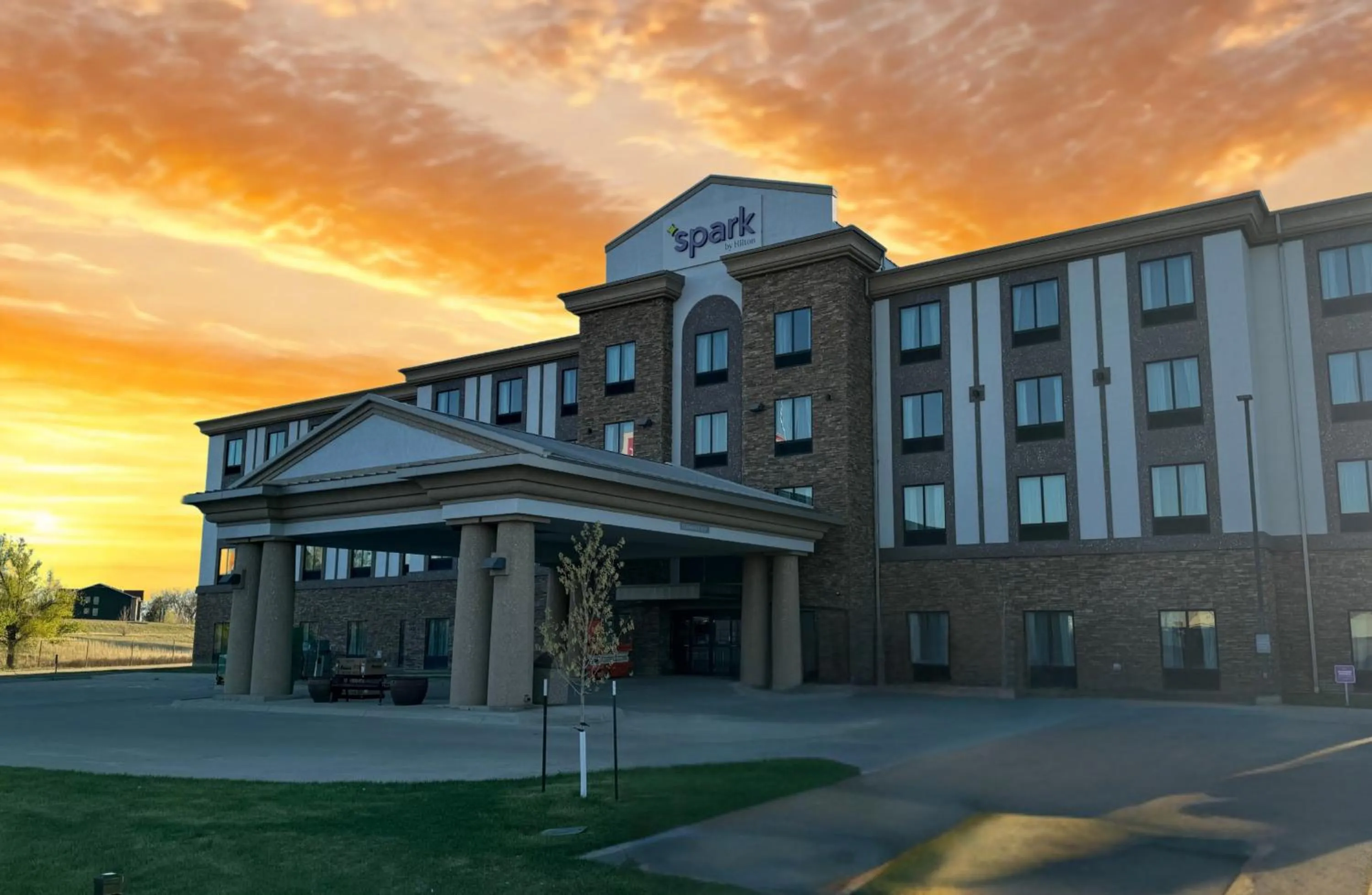 Spark by Hilton Glendive