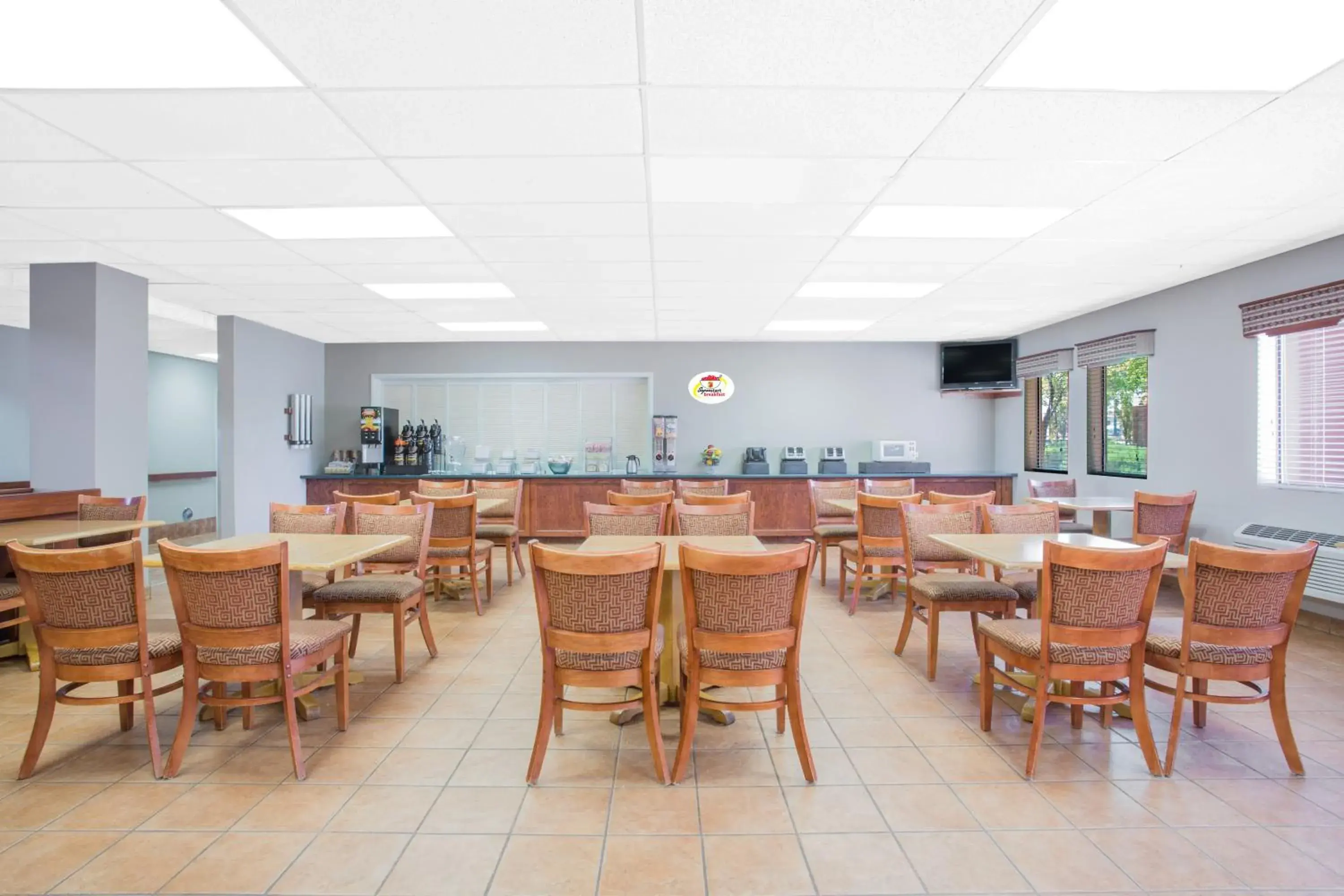 Property building in Super 8 by Wyndham Page/Lake Powell Property building in Super 8 by Wyndham Page/Lake Powell