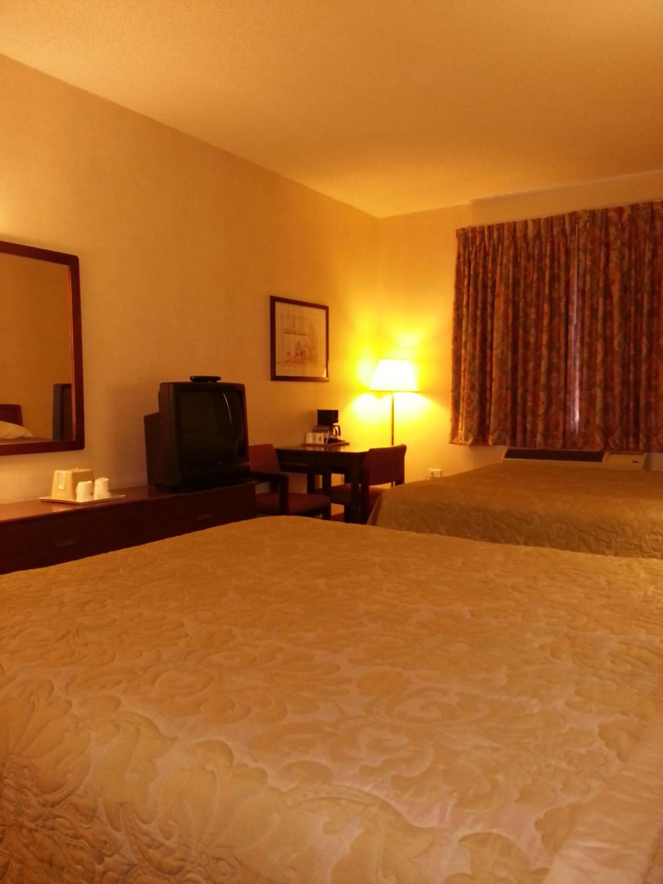 Bedroom, Bed in Super 8 by Wyndham Page/Lake Powell