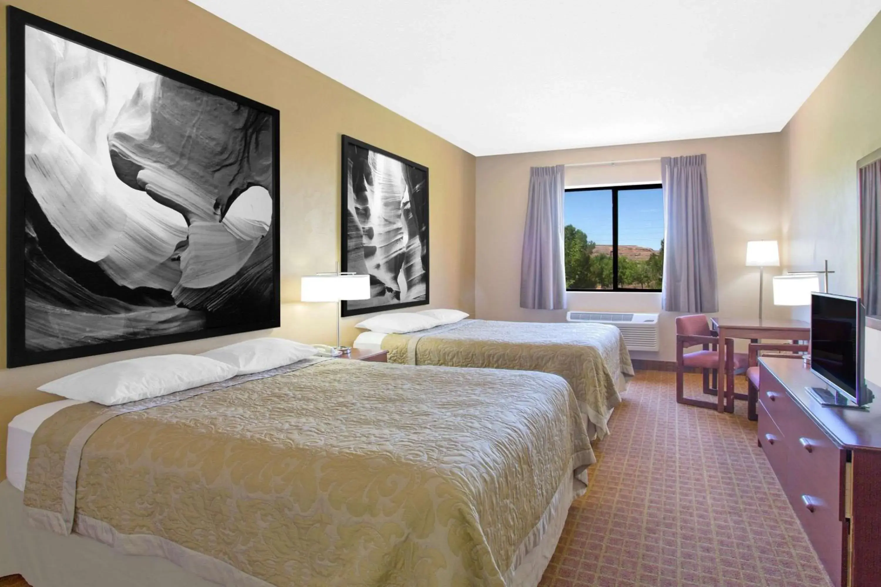 Photo of the whole room, Bed in Super 8 by Wyndham Page/Lake Powell Photo of the whole room, Bed in Super 8 by Wyndham Page/Lake Powell