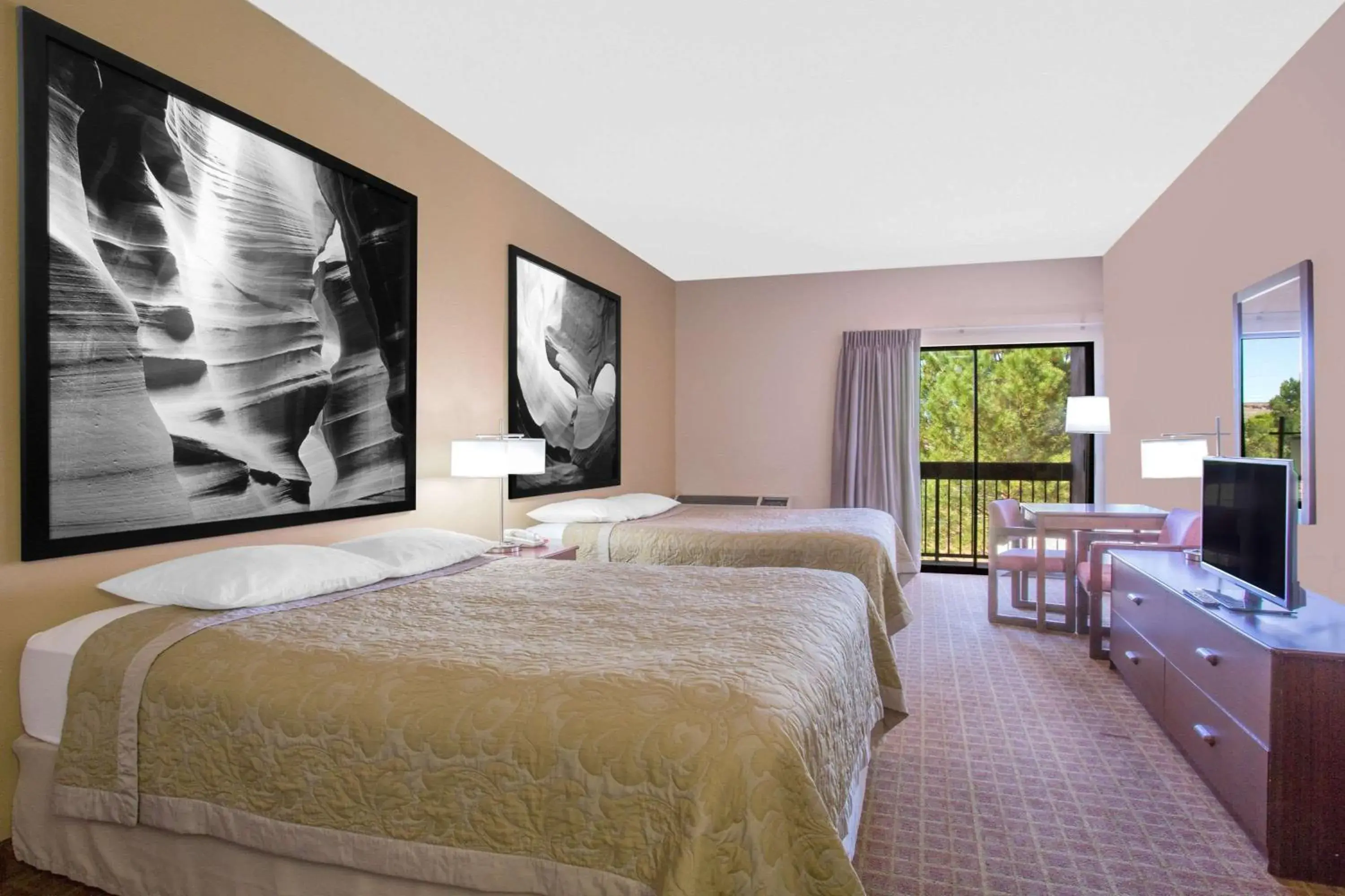 Photo of the whole room, Bed in Super 8 by Wyndham Page/Lake Powell Photo of the whole room, Bed in Super 8 by Wyndham Page/Lake Powell