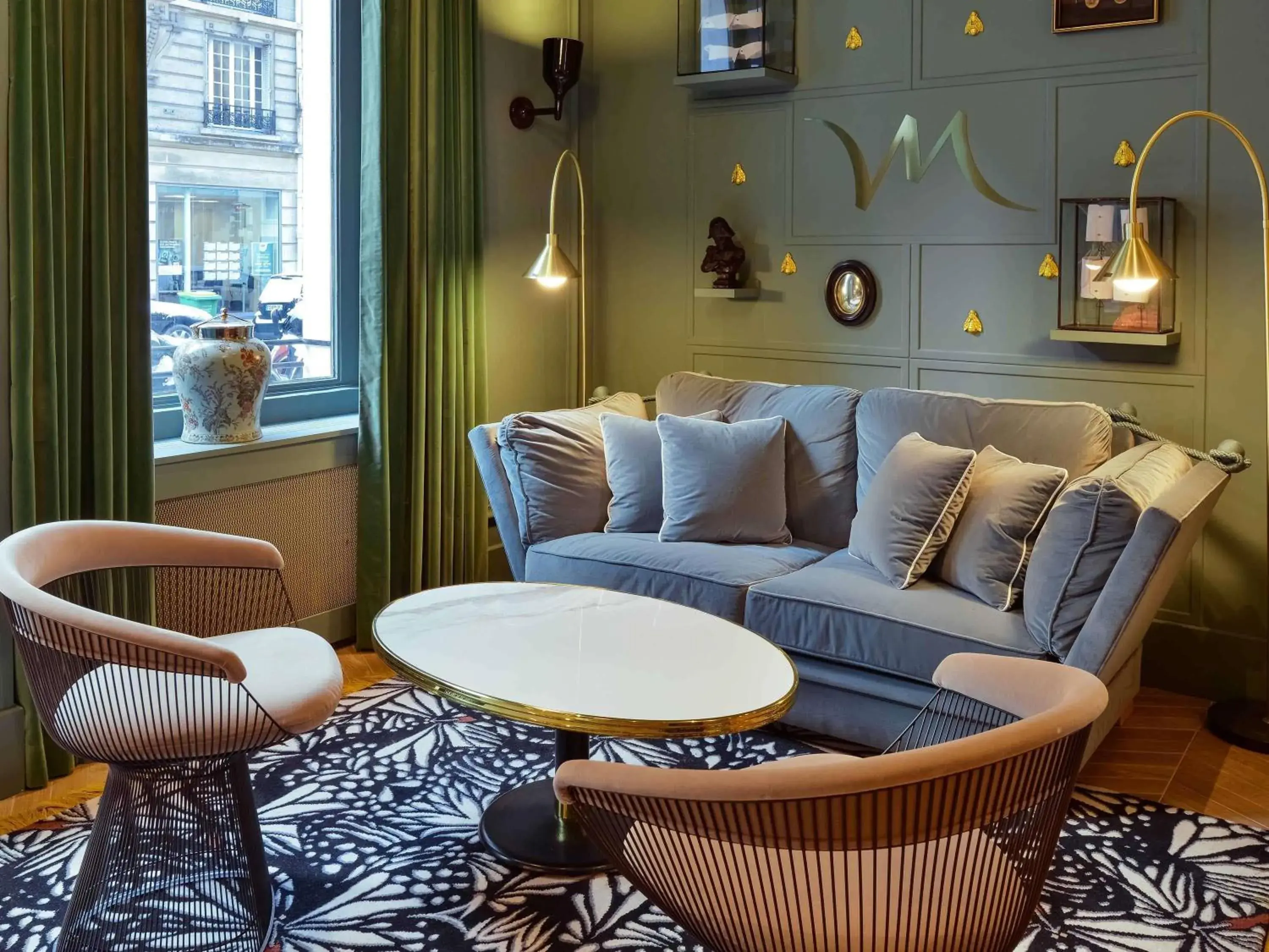 Lounge or bar in Mercure Paris Gare De Lyon Opera Bastille Lounge or bar in Mercure Paris Gare De Lyon Opera Bastille