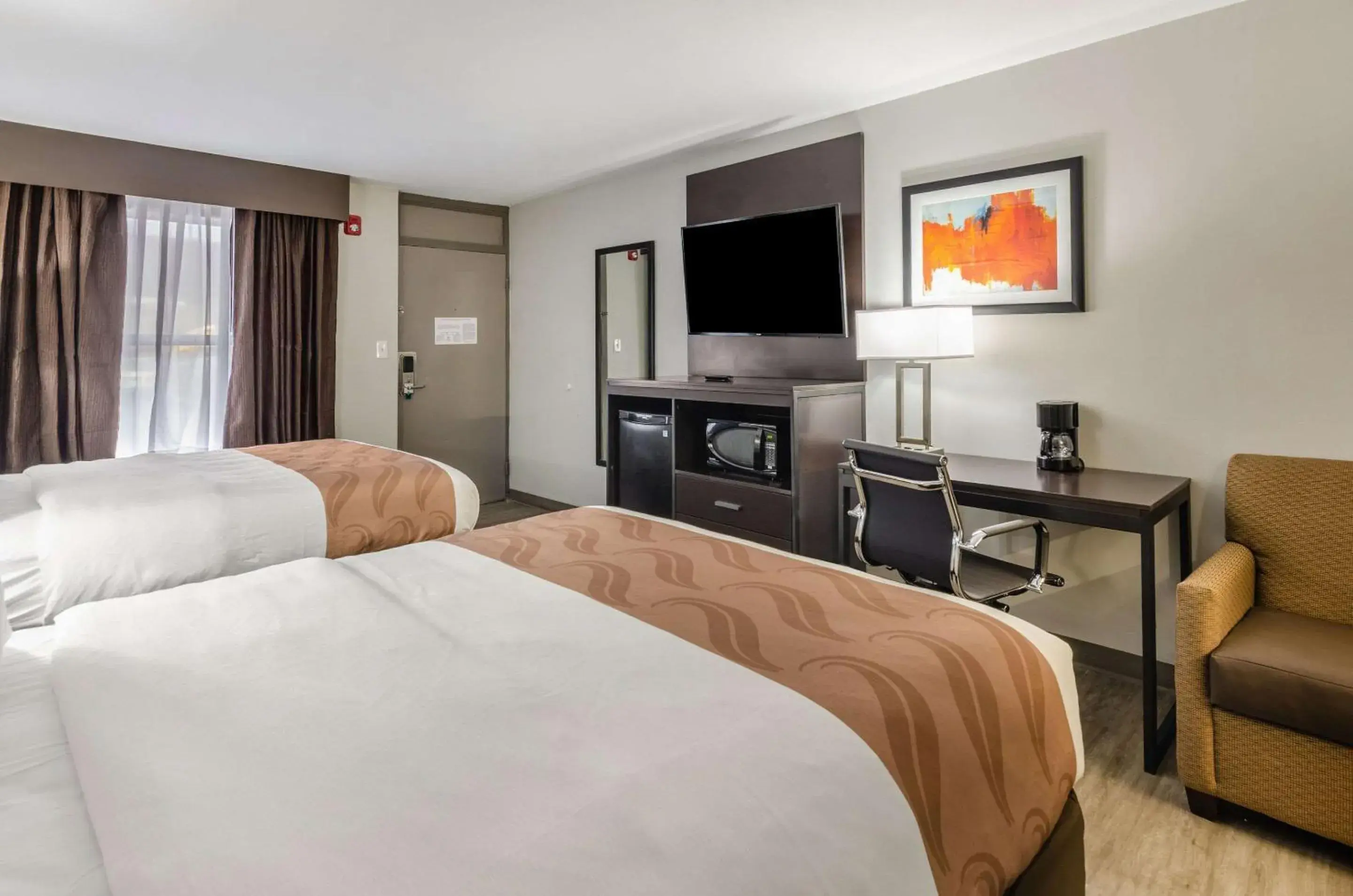 Photo of the whole room, Bed in Quality Inn Photo of the whole room, Bed in Quality Inn