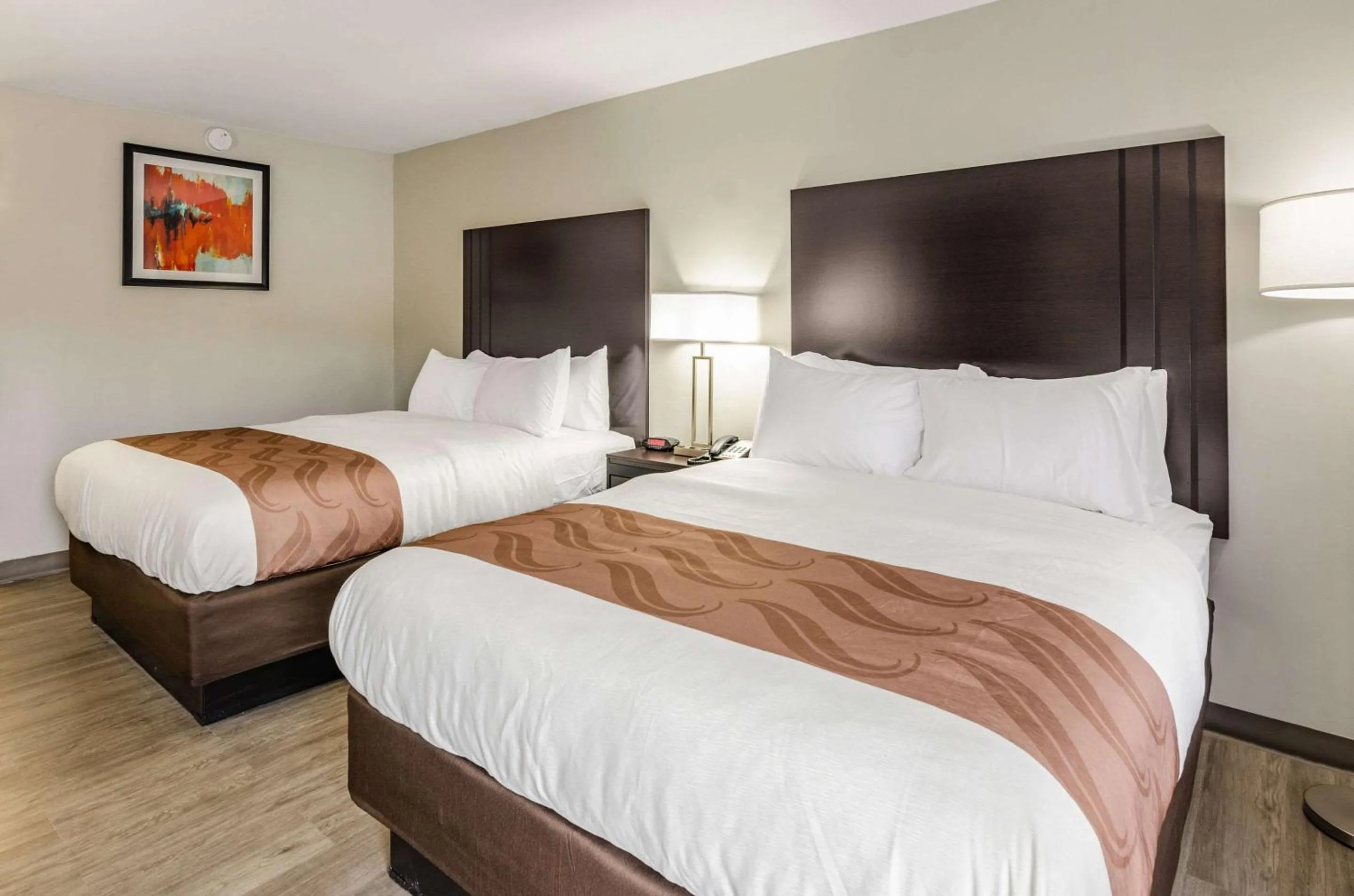 Photo of the whole room, Bed in Quality Inn