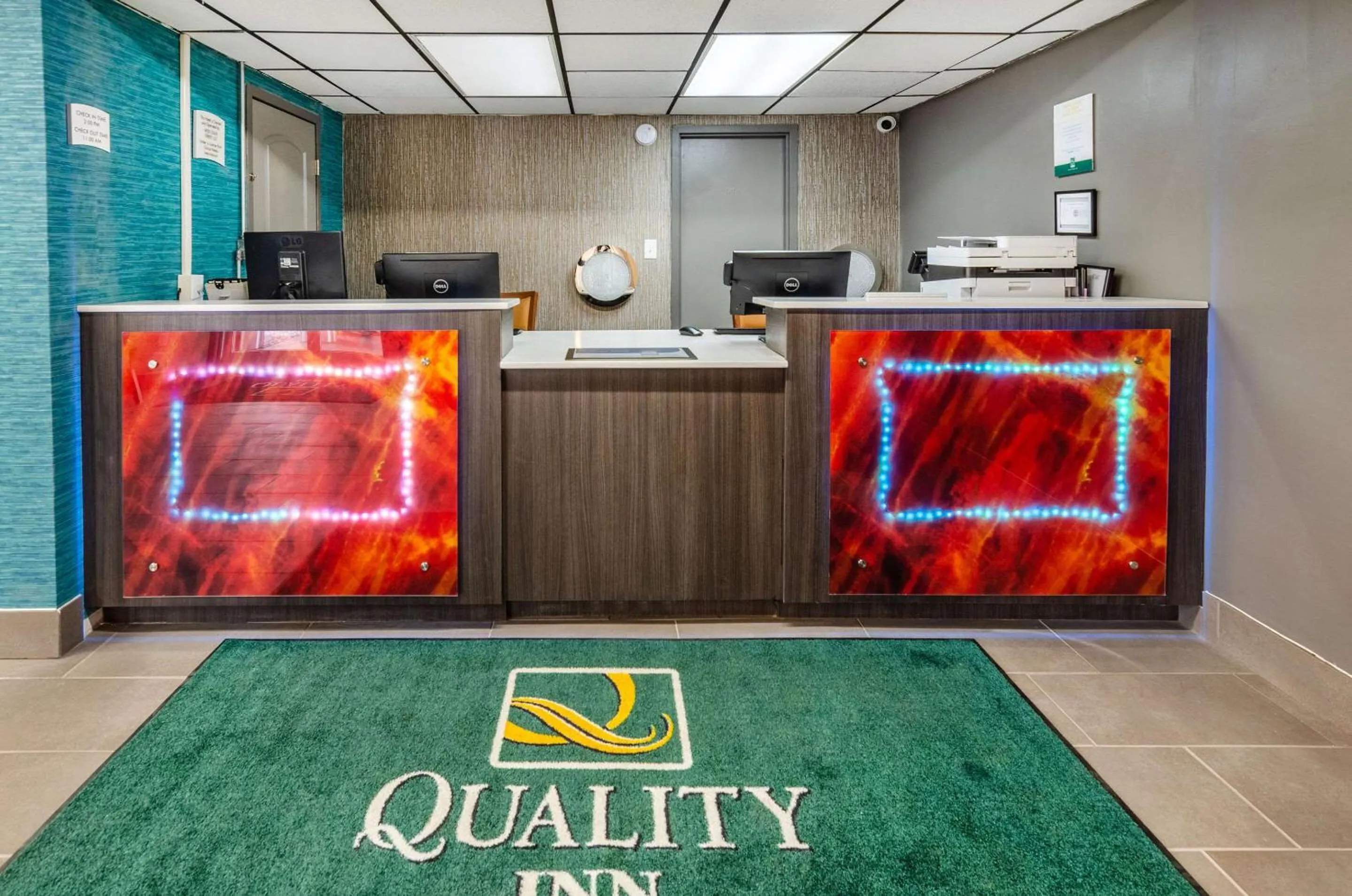 Lobby or reception in Quality Inn