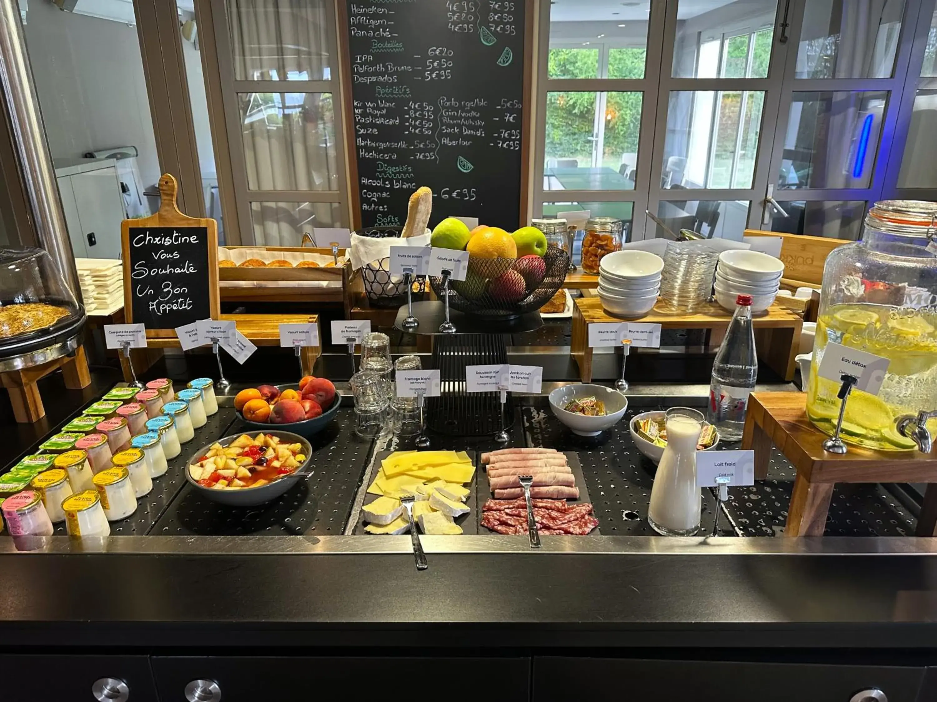 Breakfast in Campanile Hotel Chantilly Breakfast in Campanile Hotel Chantilly