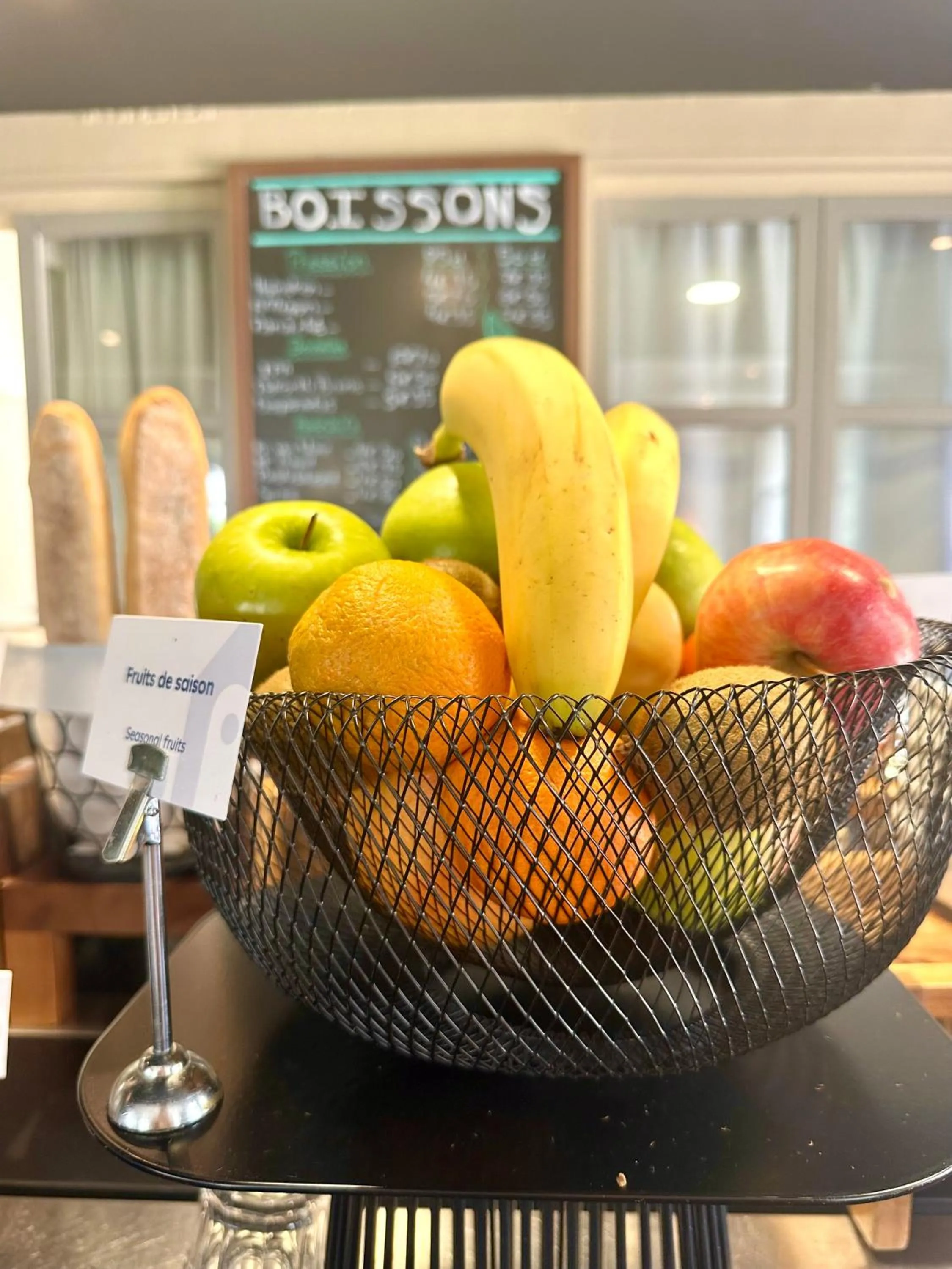 Breakfast in Campanile Hotel Chantilly