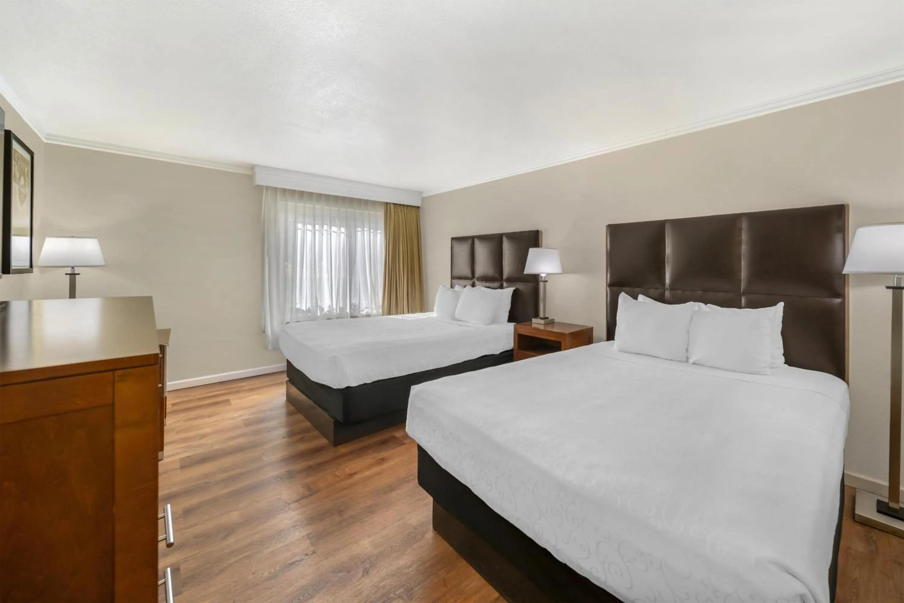 Bedroom, Bed in Best Western Plus Northwoods Inn