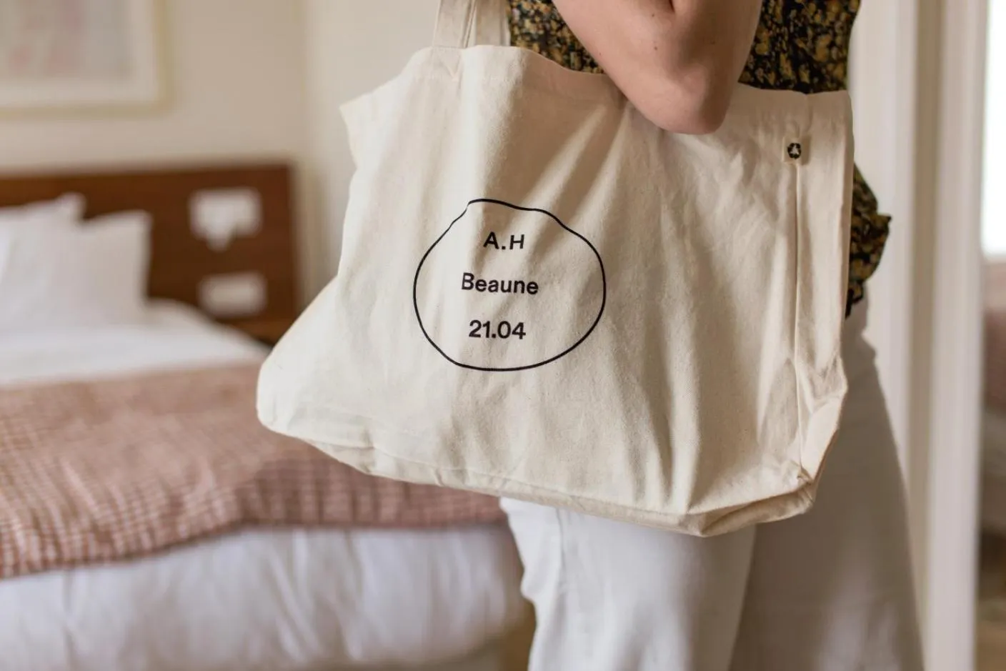 Logo/Certificate/Sign, Bed in ALFRED HOTELS Beaune La Madeleine