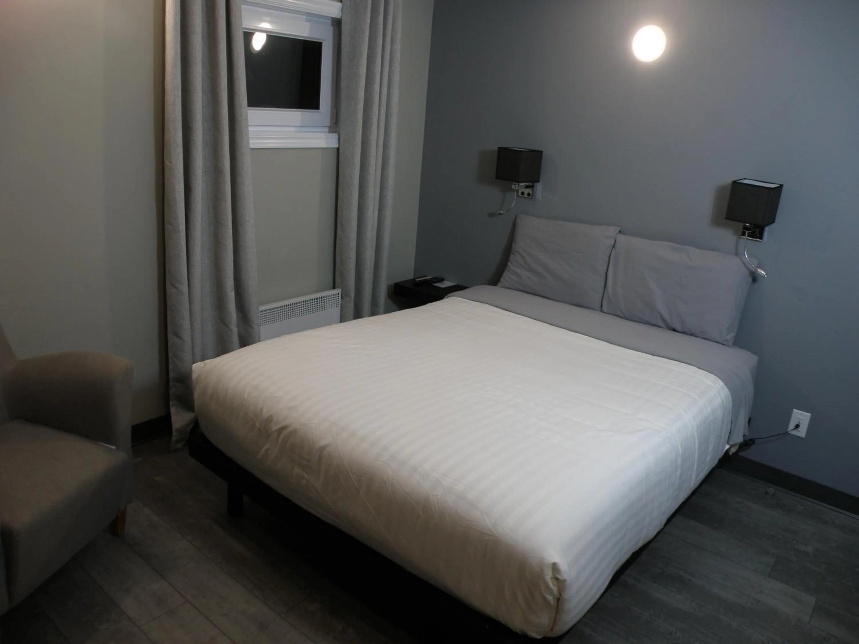 Bed in Motel Hotelia