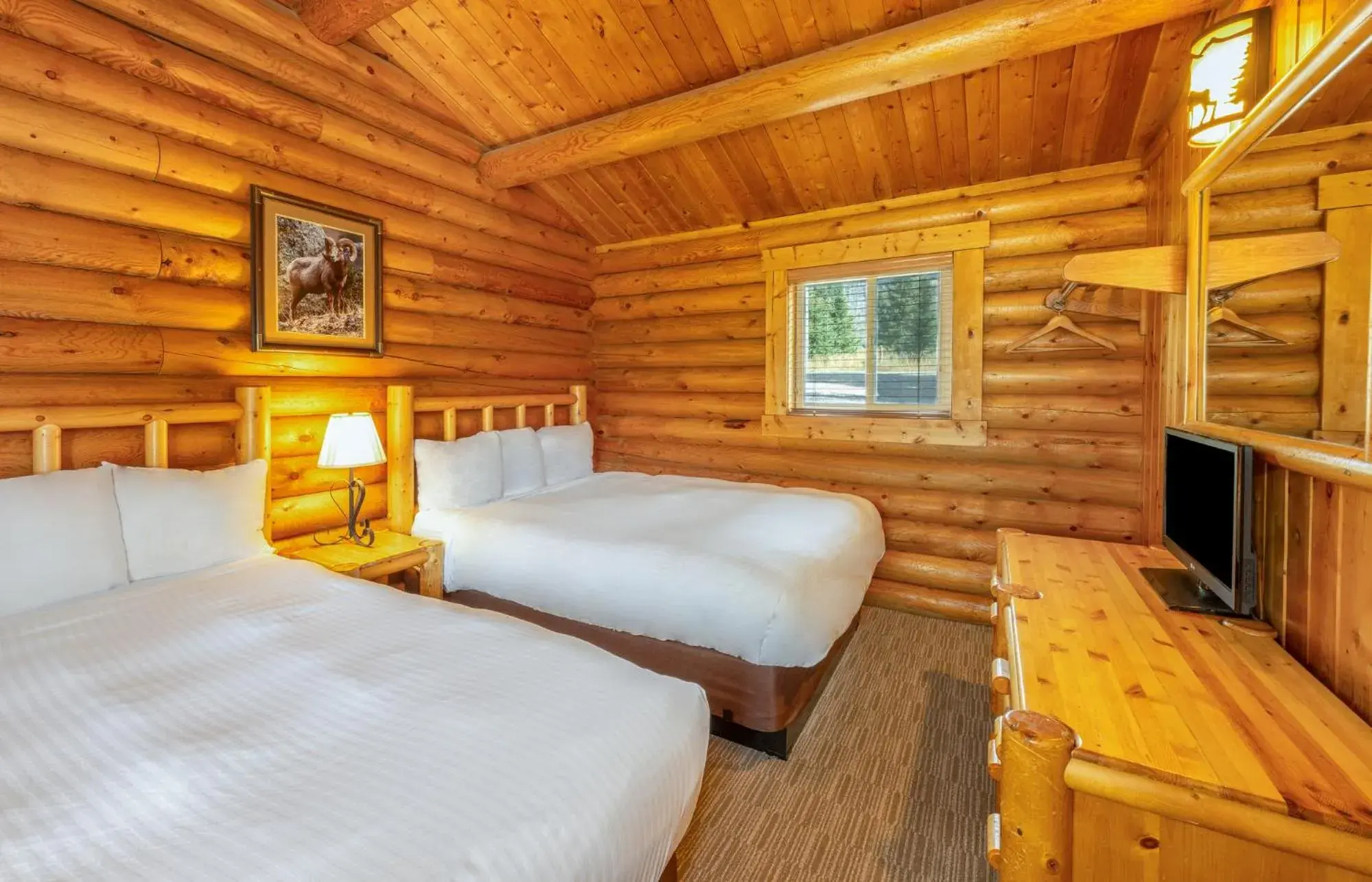 Bedroom, Bed in Togwotee Mountain Lodge Bedroom, Bed in Togwotee Mountain Lodge