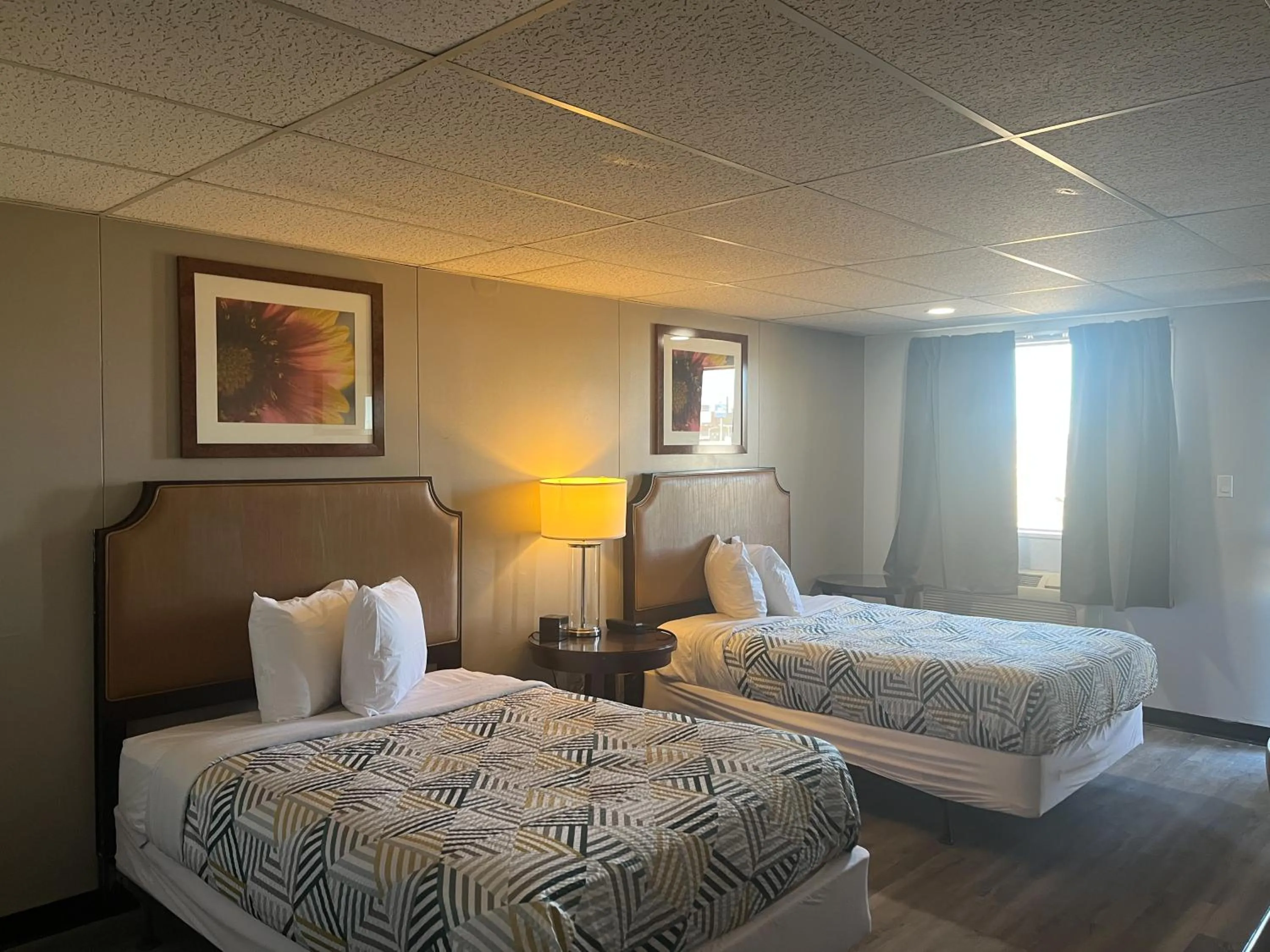 Bedroom, Bed in Studio 6 Borger, TX Boom Town