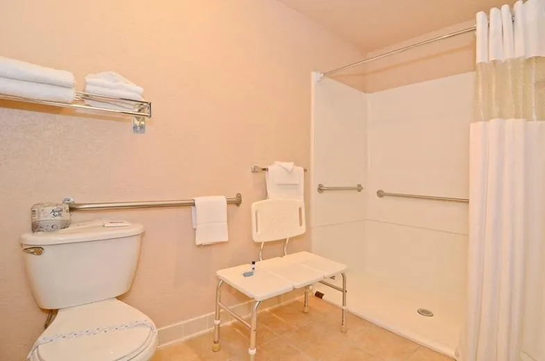 Bathroom in Best Western Maritime Inn