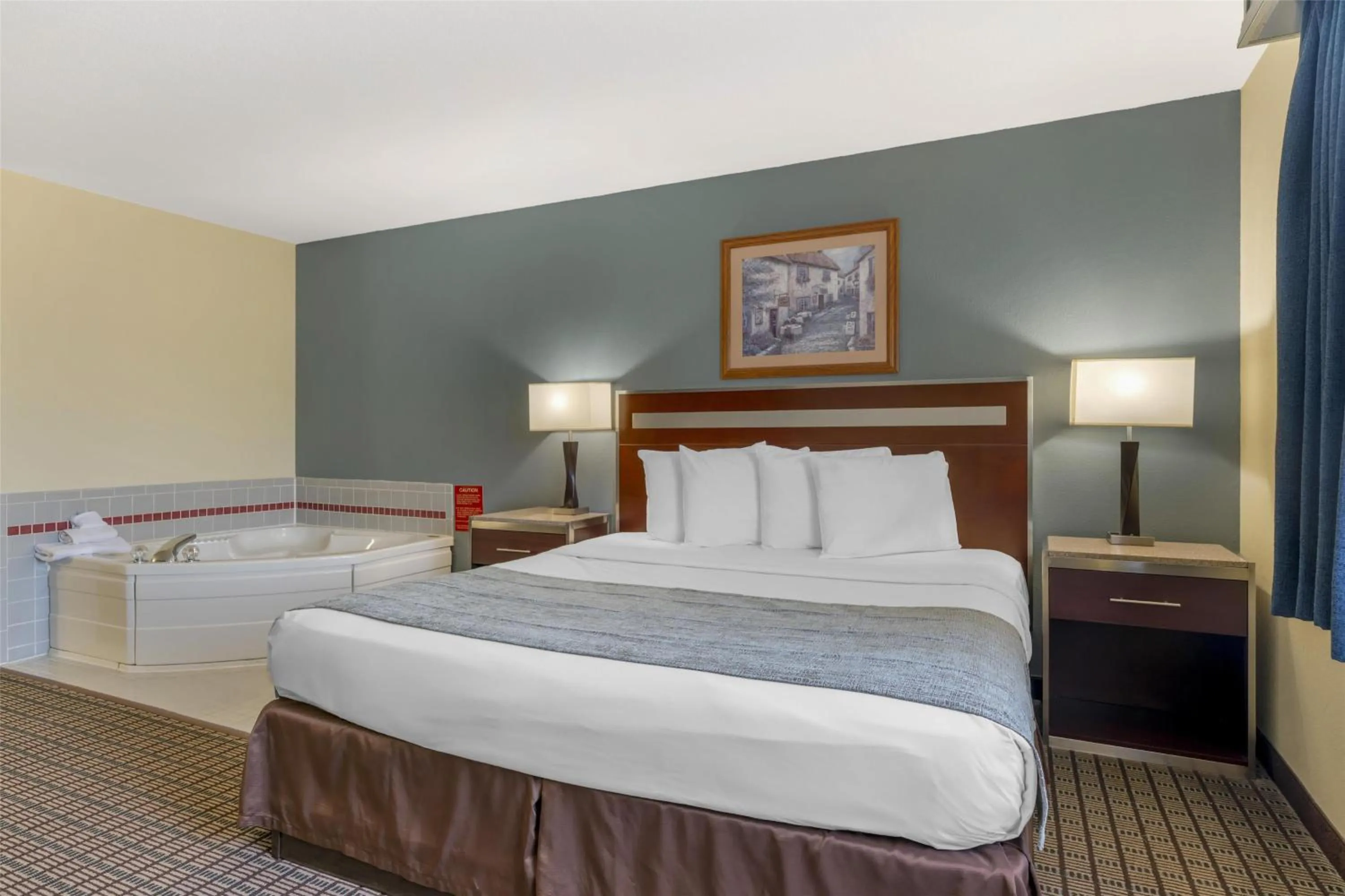 Bedroom, Bed in Best Western Maritime Inn