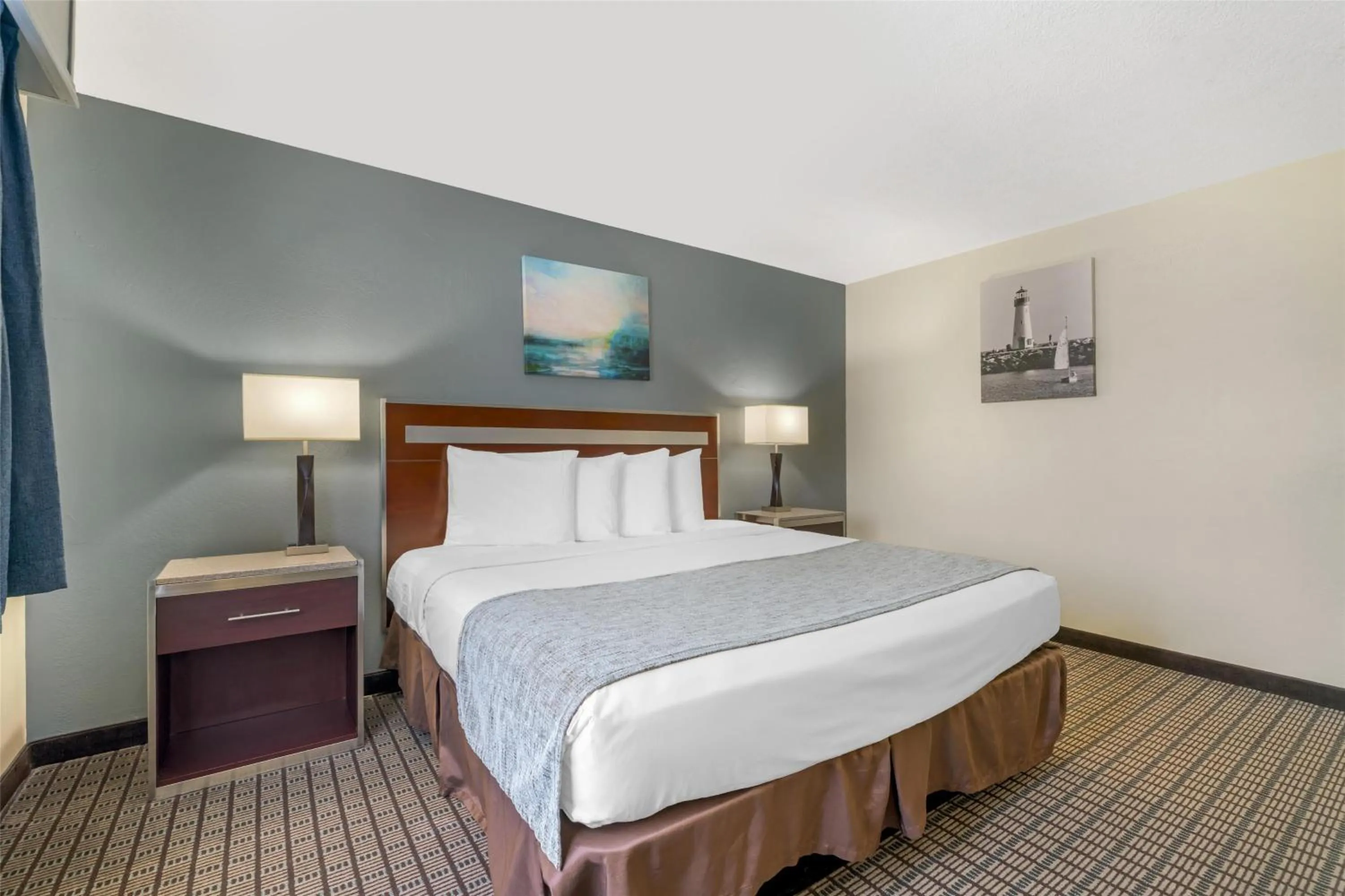 Bedroom, Bed in Best Western Maritime Inn