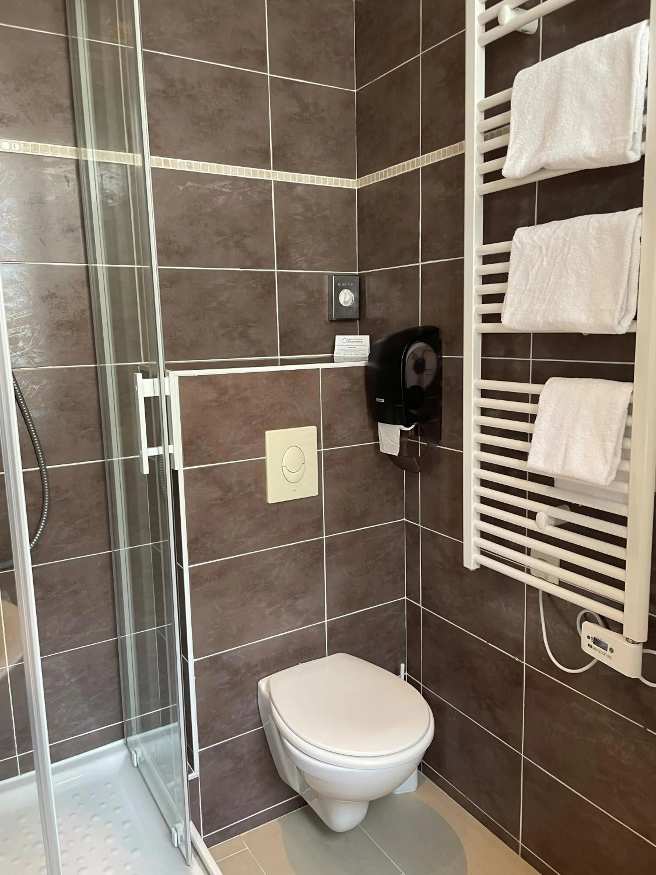 towels in Hotel Ajoncs d'Or