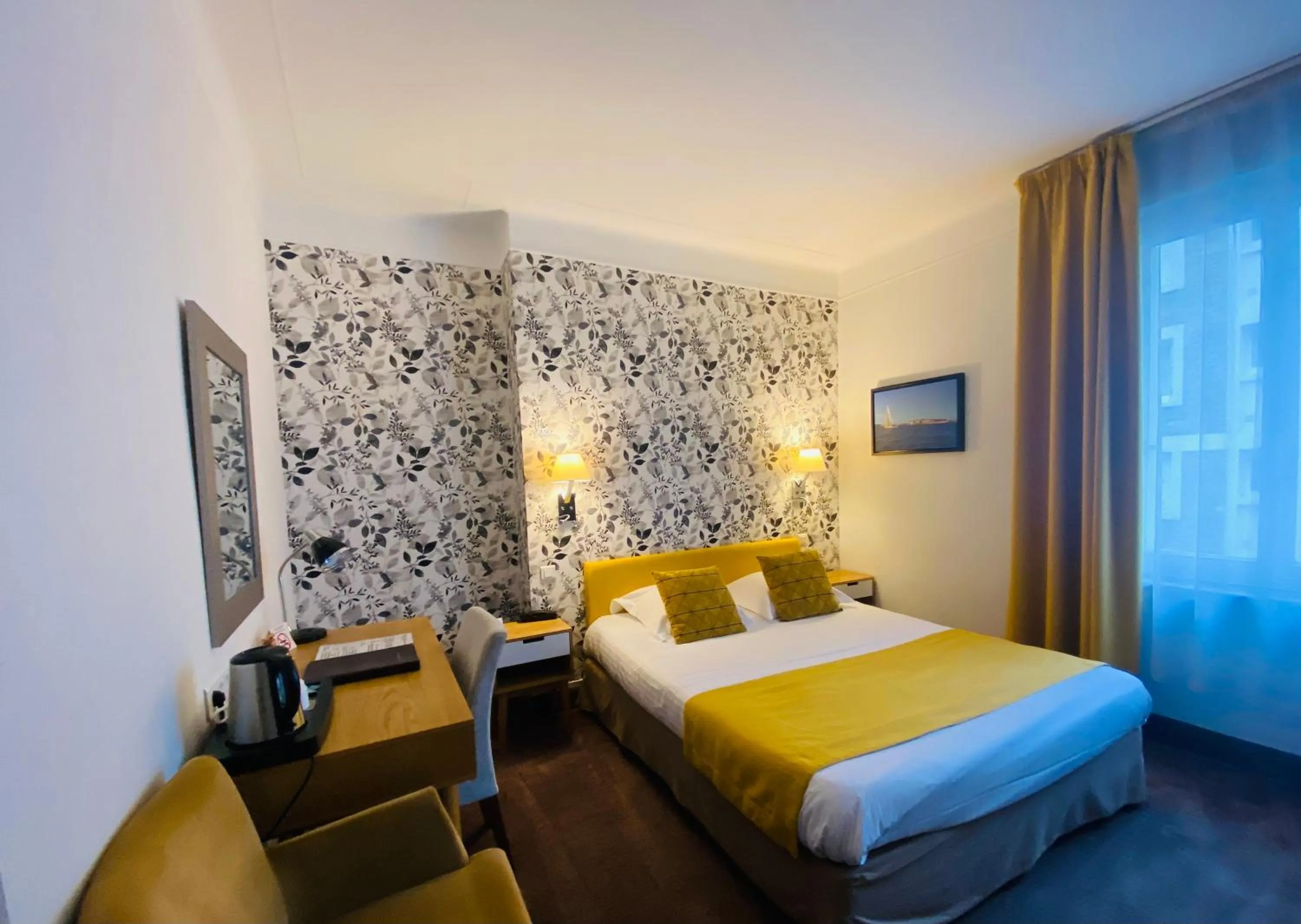 Bed in Hotel Ajoncs d'Or