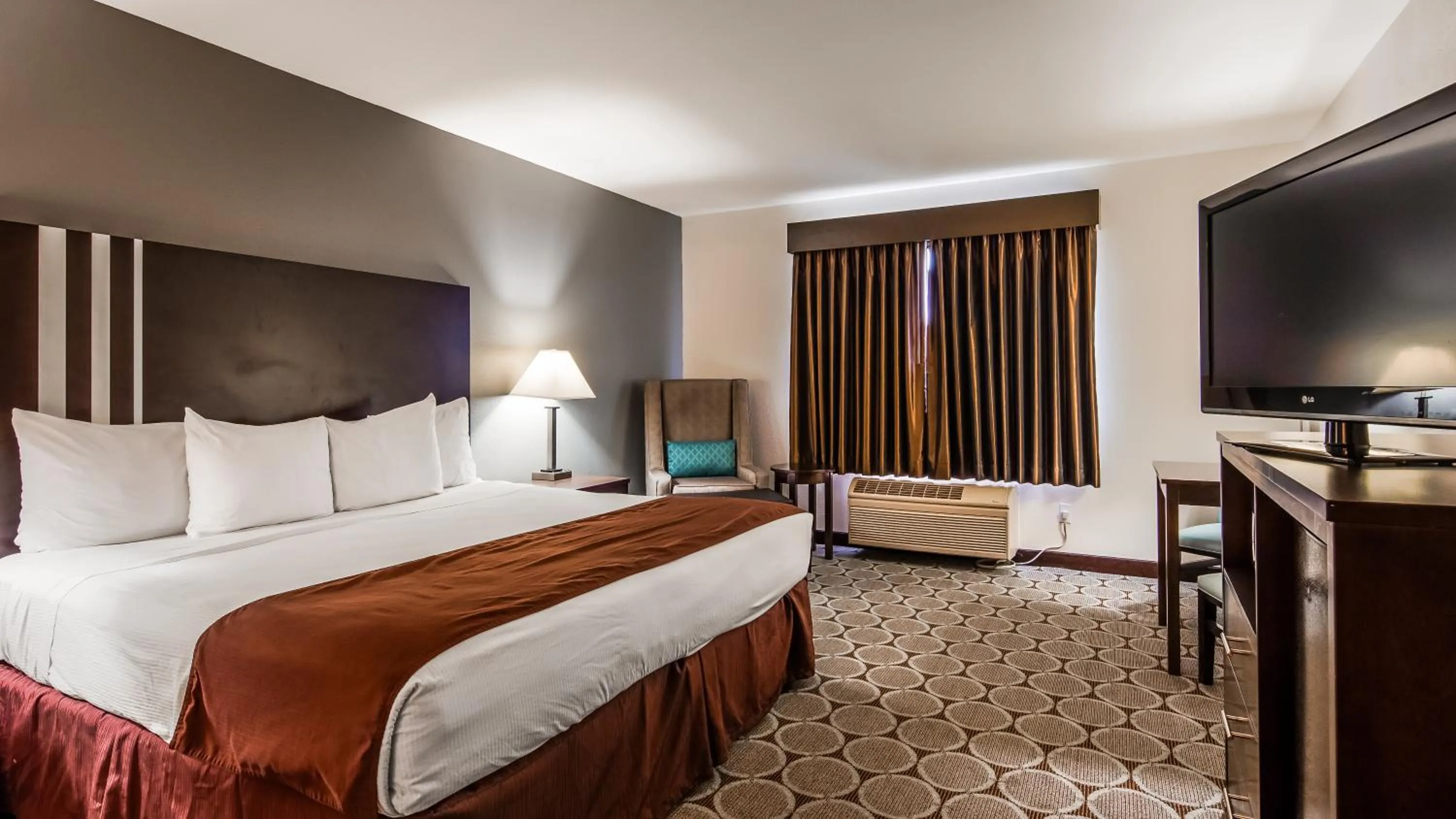 Bedroom, Bed in Best Western Pahrump Oasis