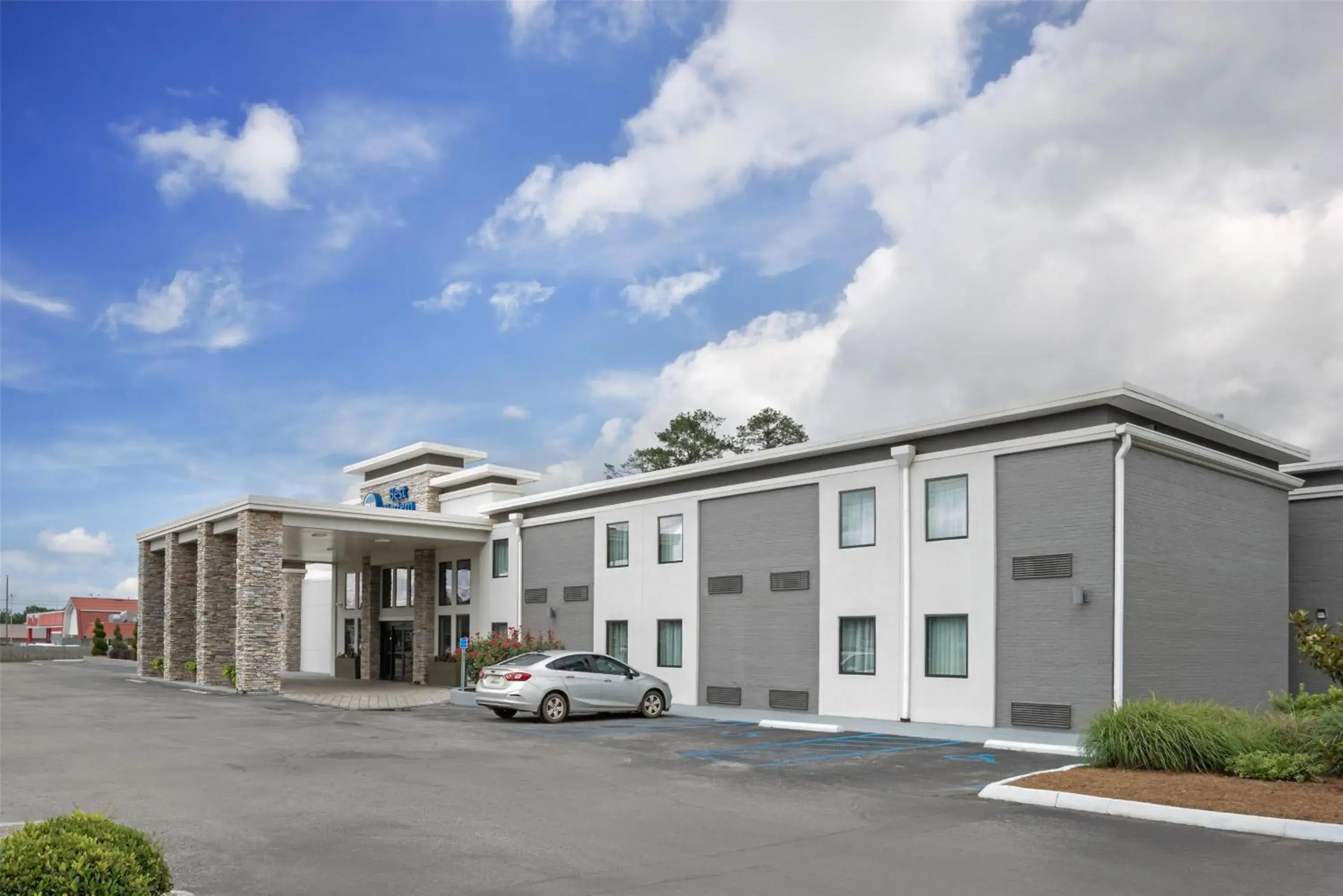 Property building in Best Western Brewton Inn Property building in Best Western Brewton Inn