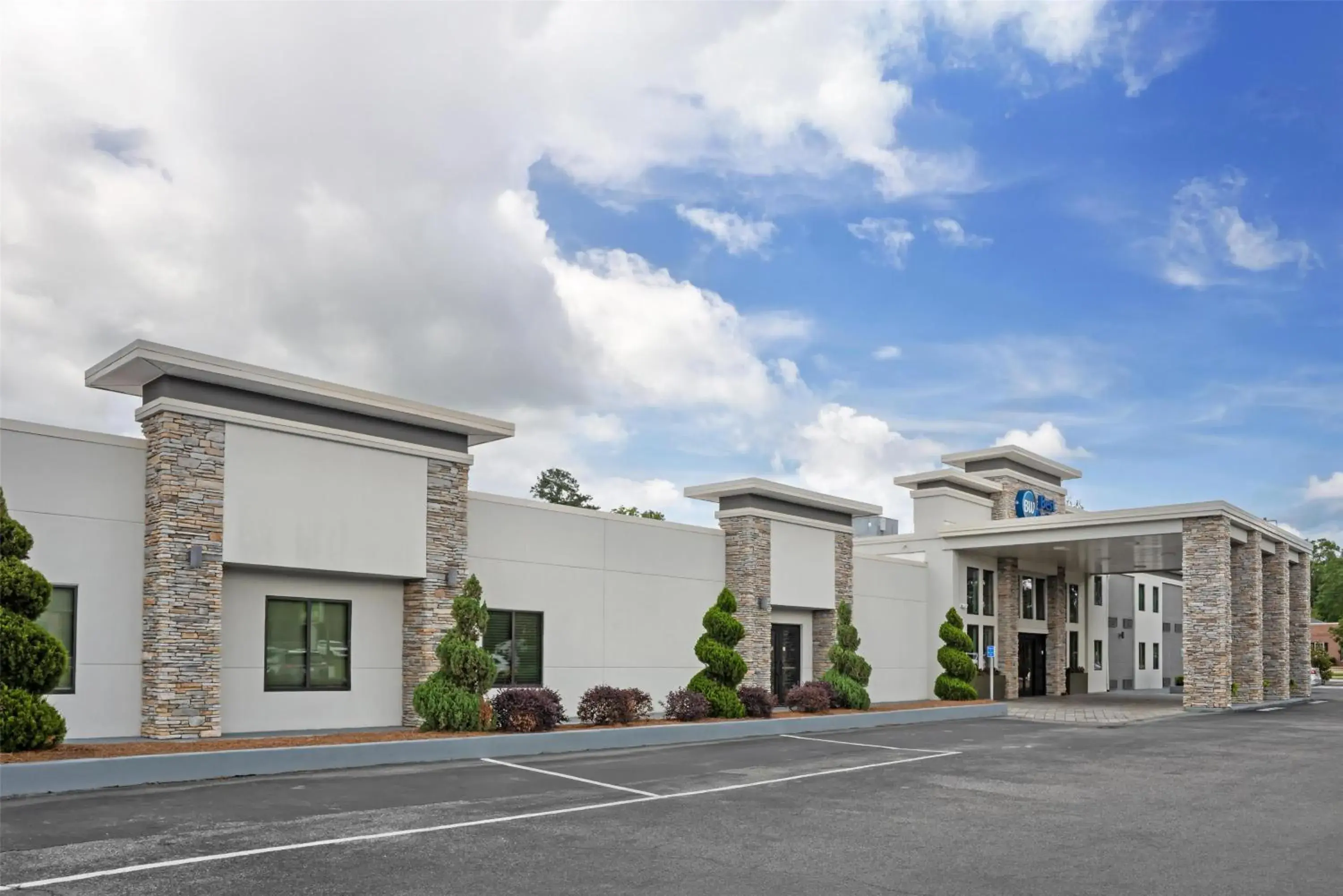 Property building in Best Western Brewton Inn Property building in Best Western Brewton Inn