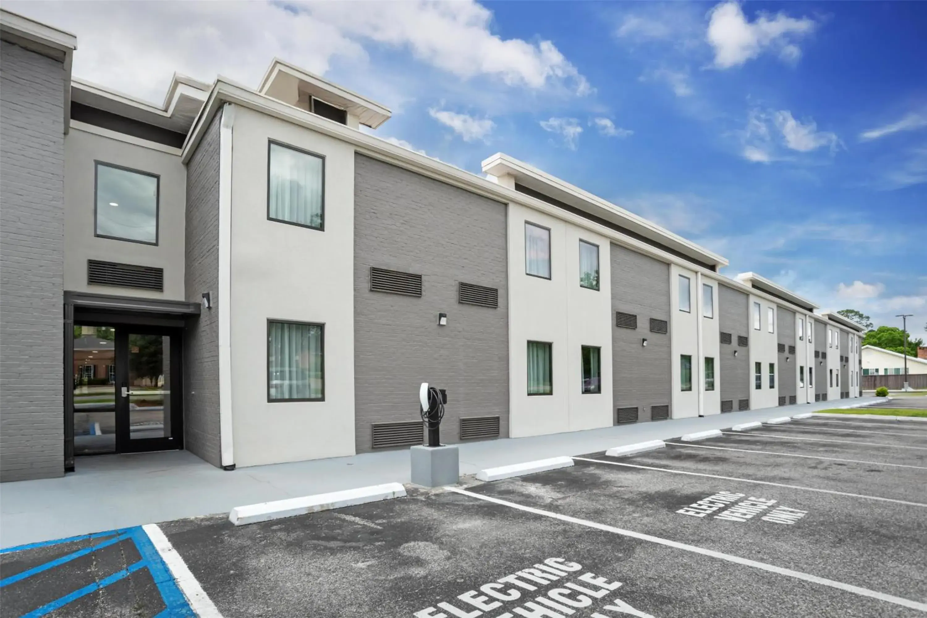 Property building in Best Western Brewton Inn Property building in Best Western Brewton Inn