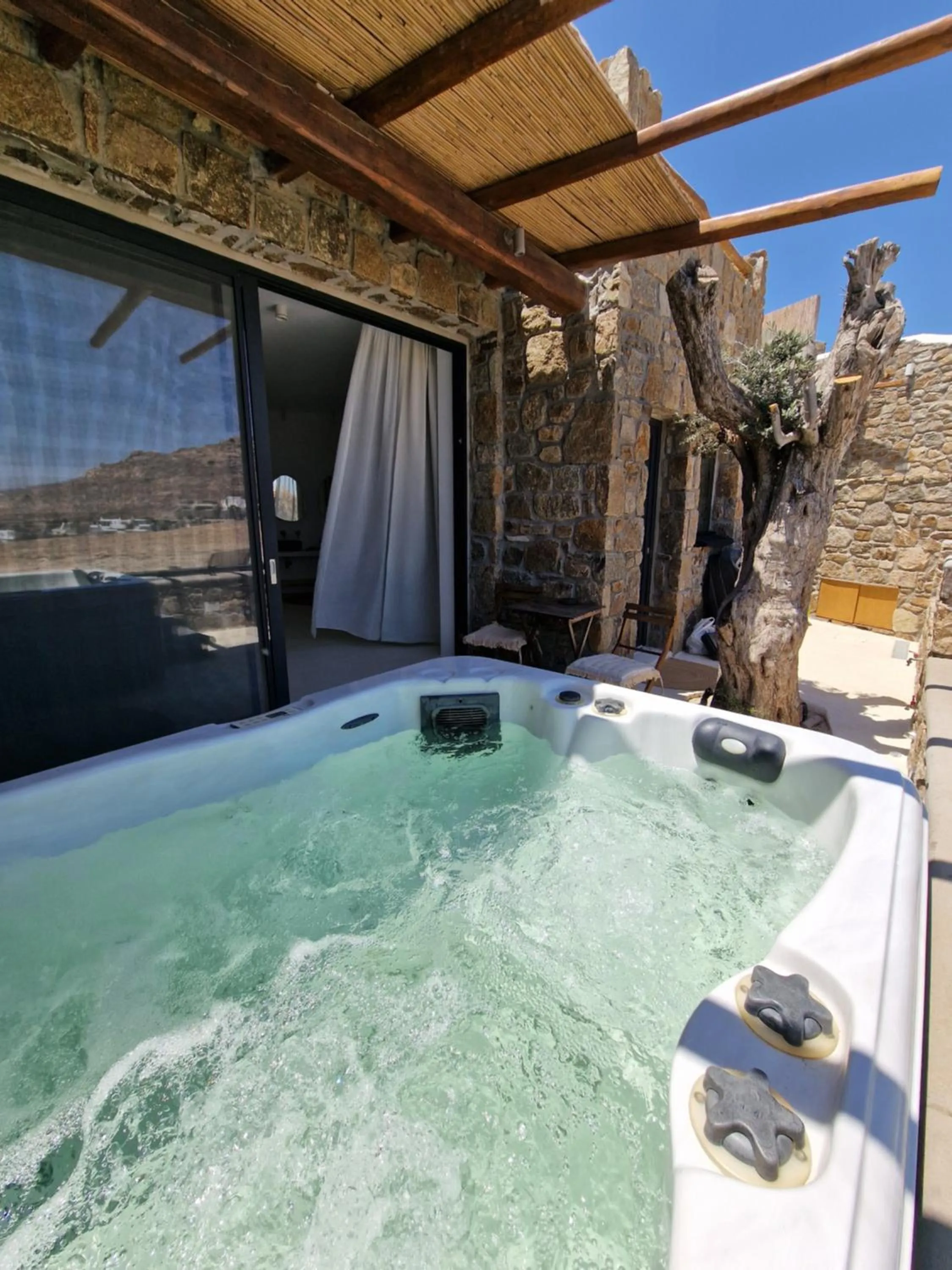 M-Vibes Mykonos Suites