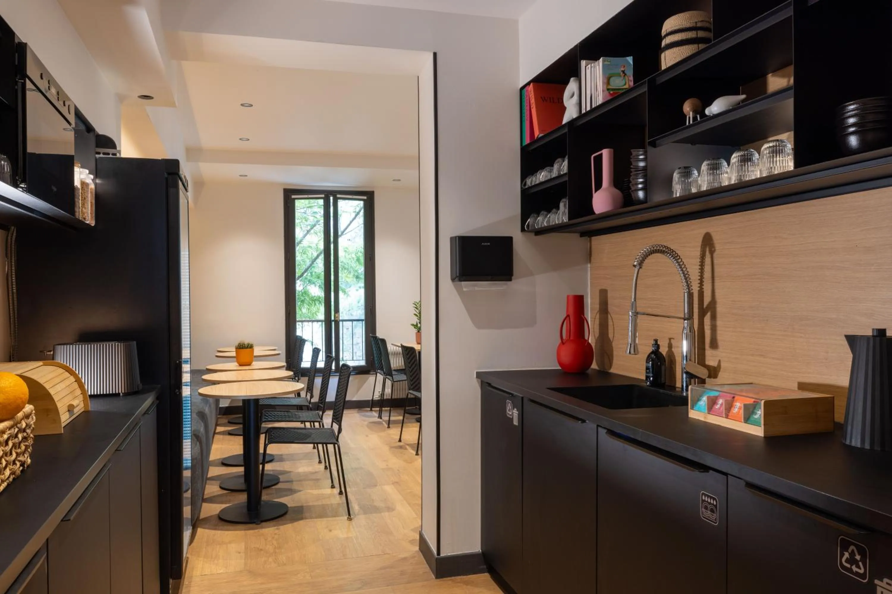 Breakfast in Korner Montmartre