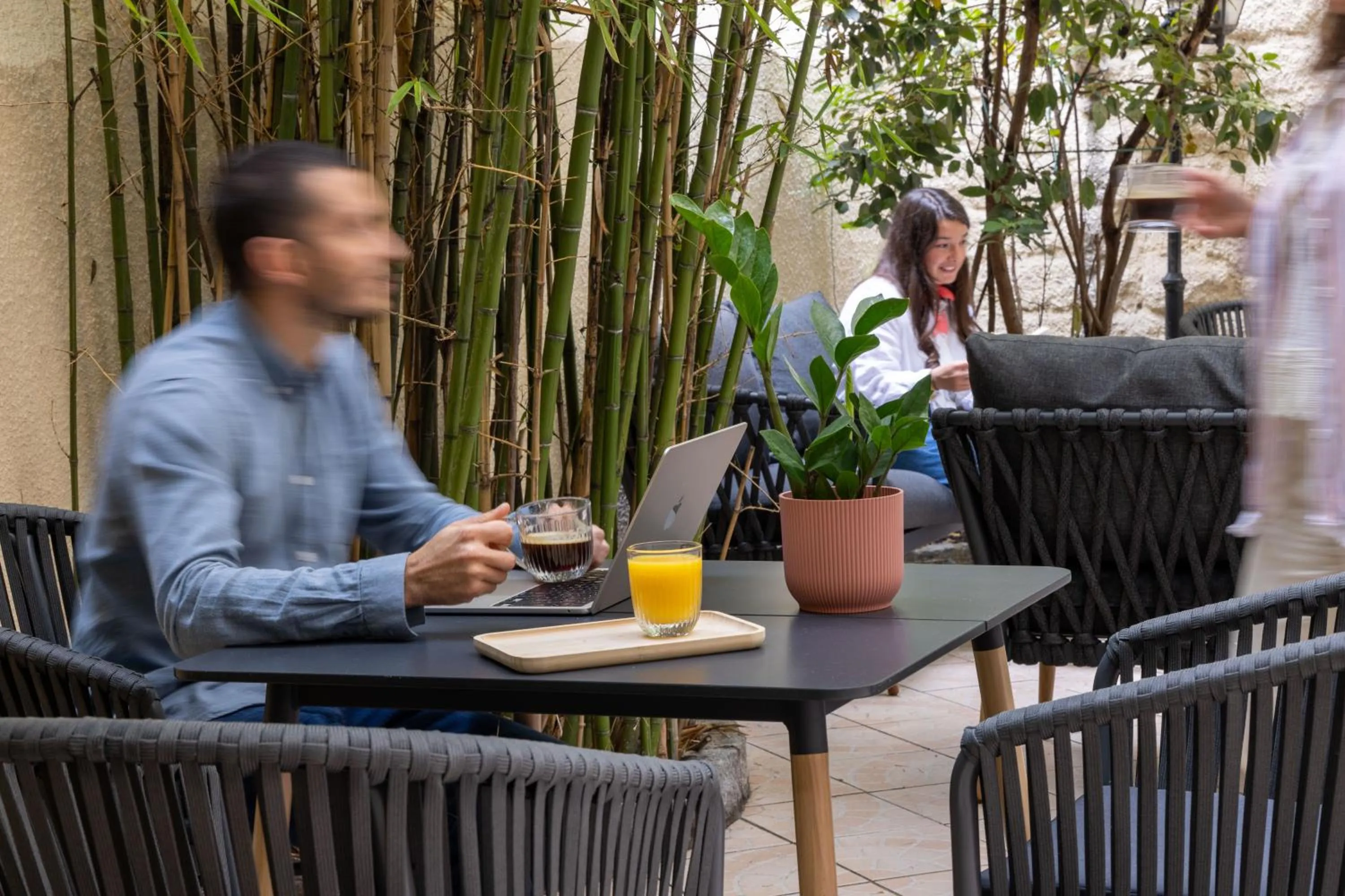 Patio in Korner Montmartre