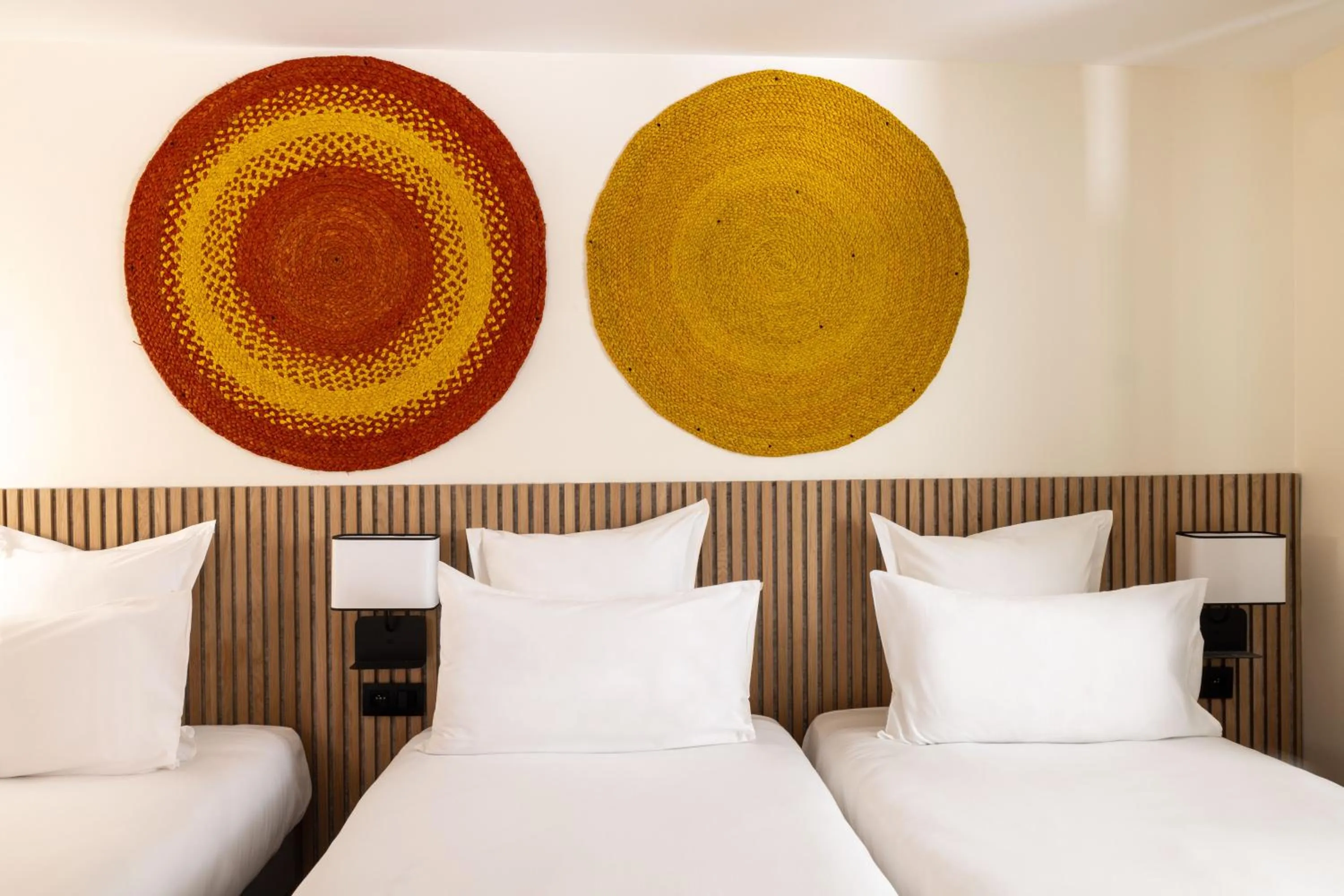 Bed in Korner Montmartre