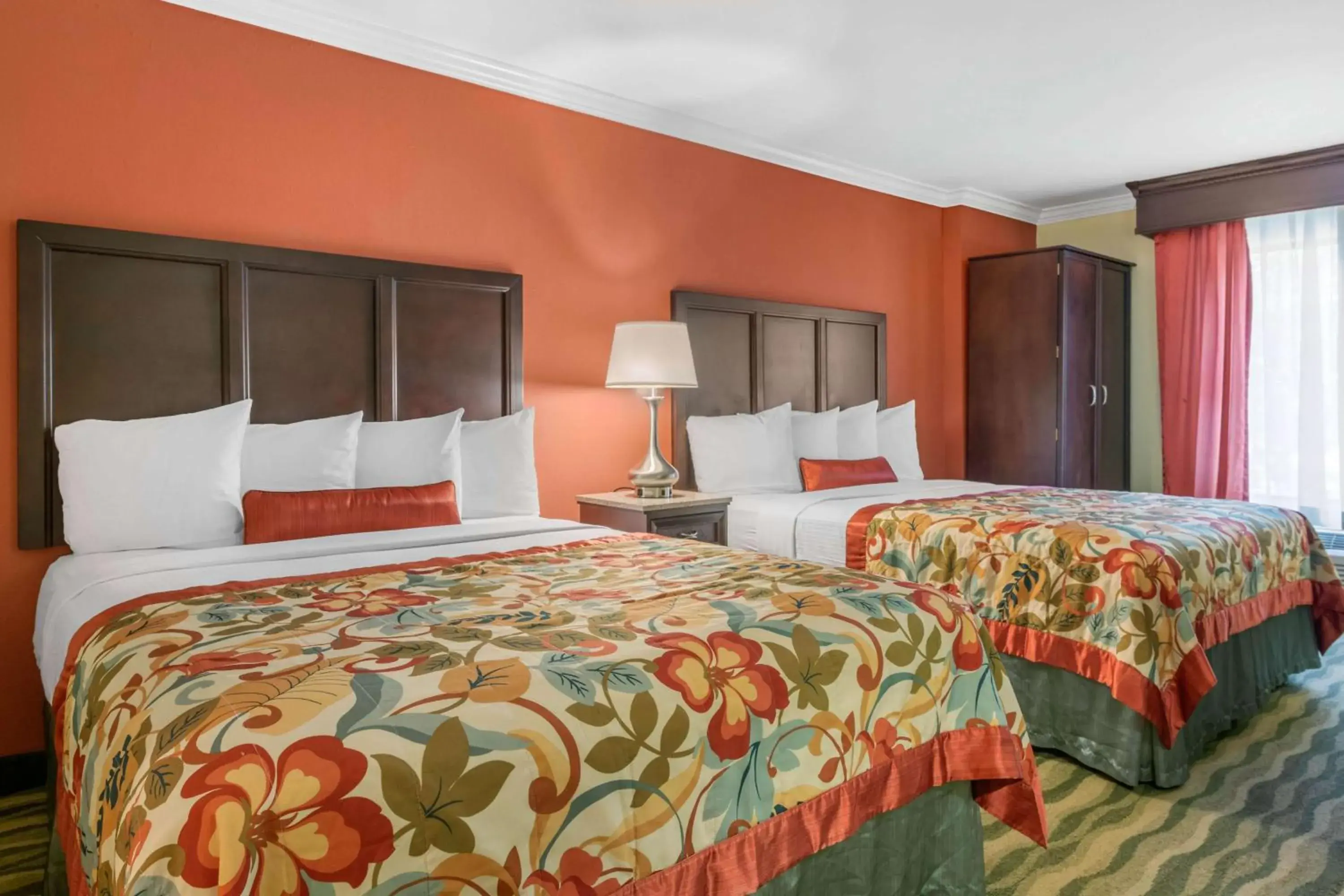Photo of the whole room, Bed in Best Western Plus Palm Beach Gardens Hotel & Suites and Conference Ct Photo of the whole room, Bed in Best Western Plus Palm Beach Gardens Hotel & Suites and Conference Ct