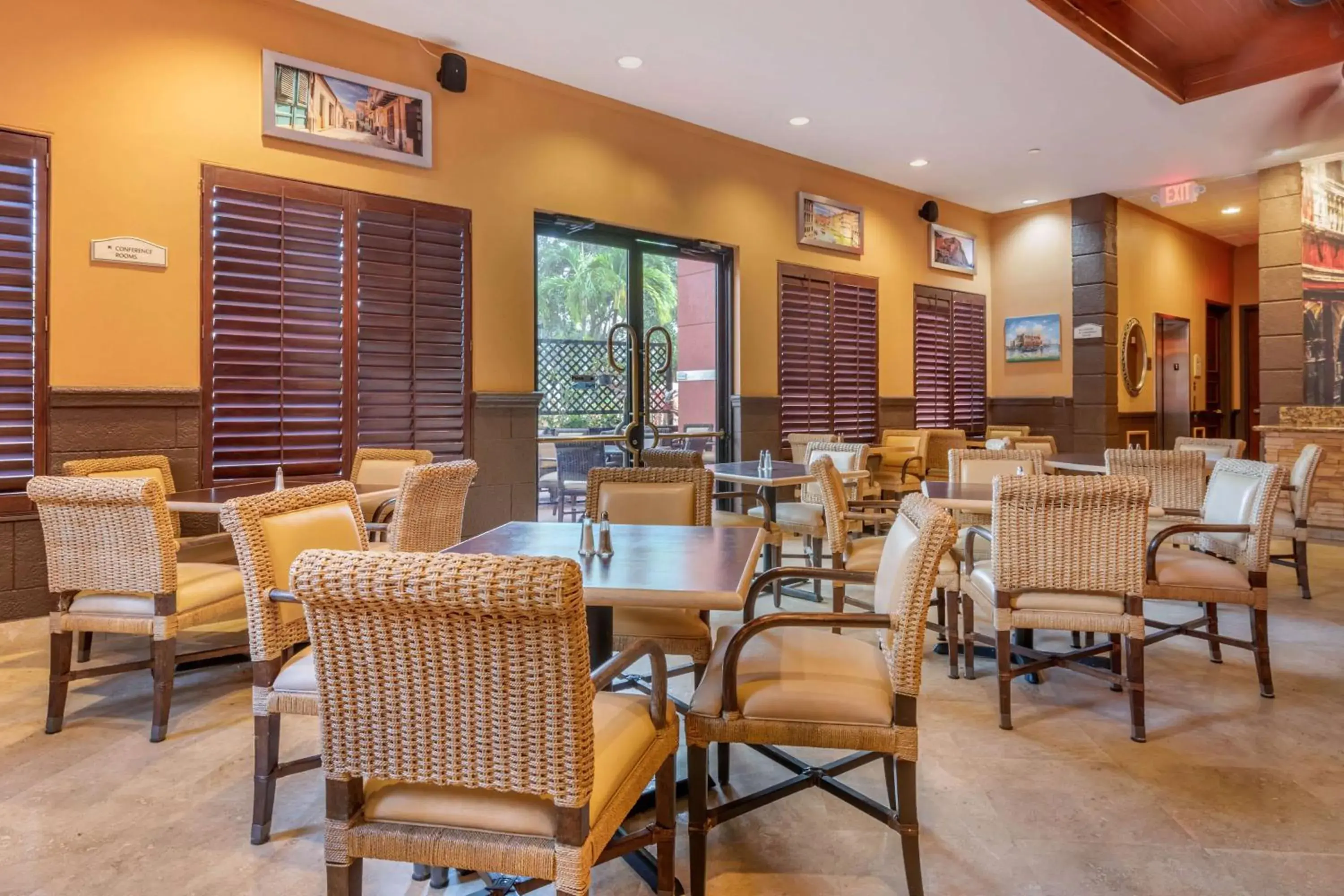 Restaurant/places to eat in Best Western Plus Palm Beach Gardens Hotel & Suites and Conference Ct Restaurant/places to eat in Best Western Plus Palm Beach Gardens Hotel & Suites and Conference Ct