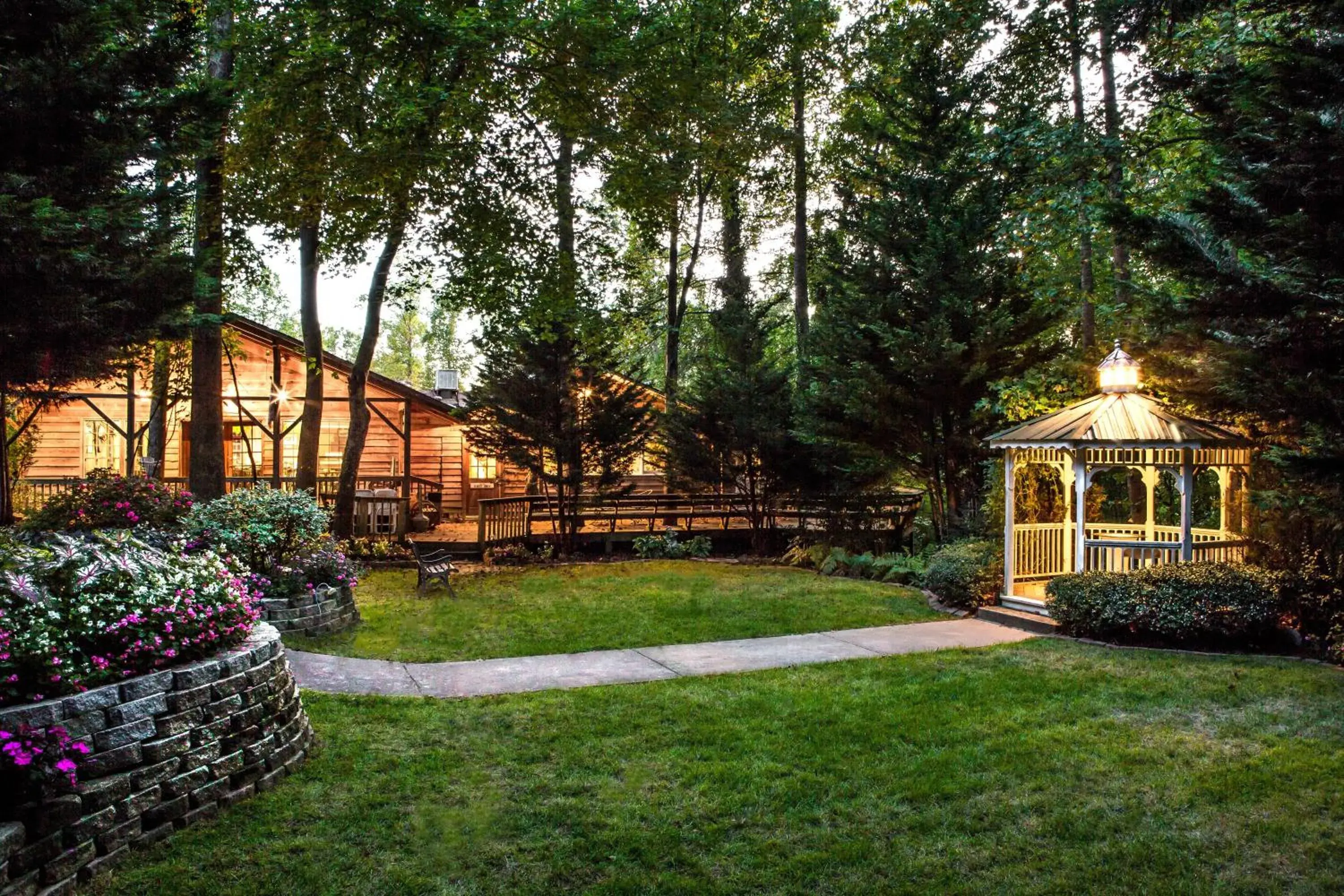 Property building in Forrest Hills Mountain Resort Property building in Forrest Hills Mountain Resort