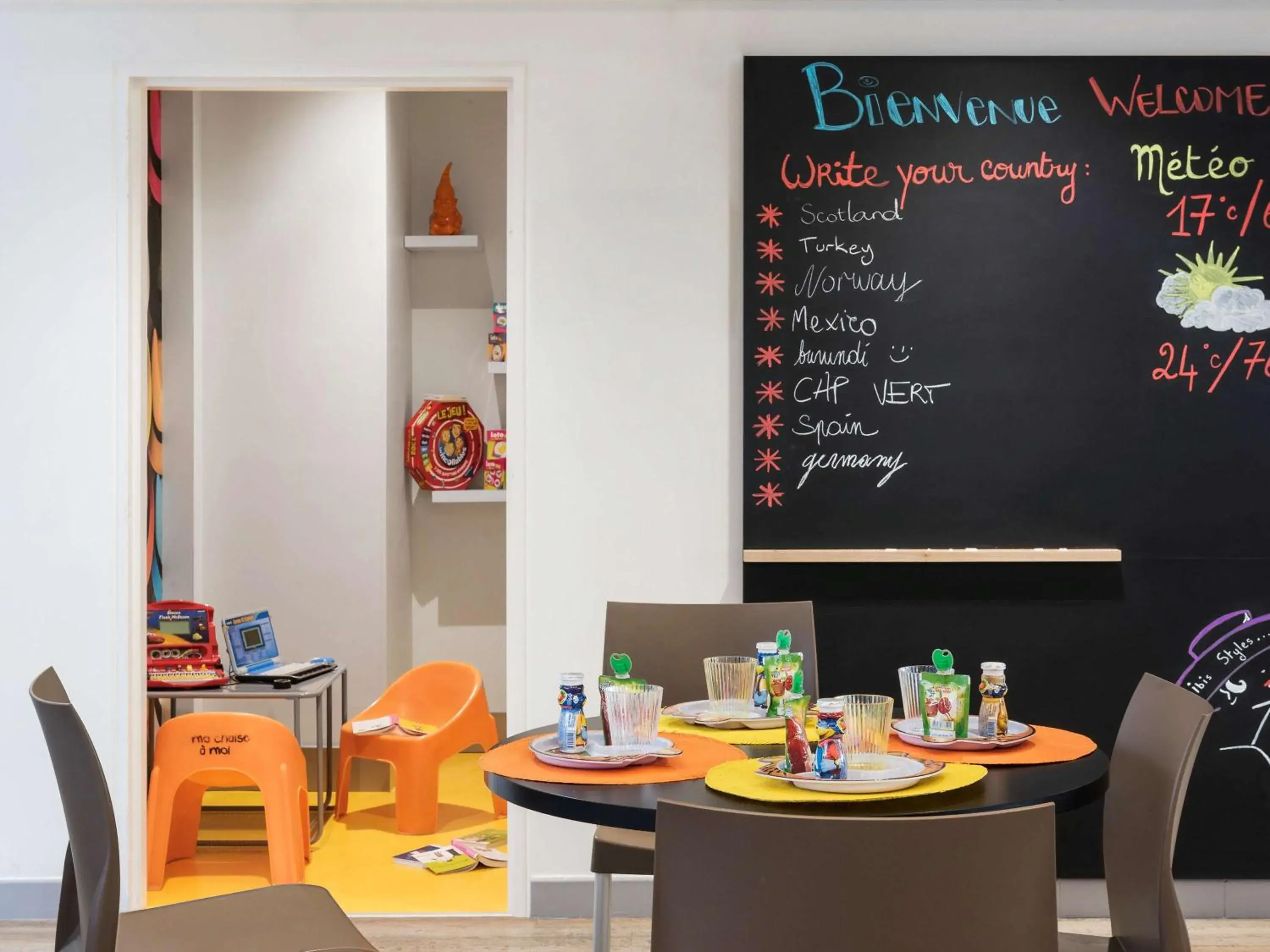 Restaurant/places to eat in Ibis Styles Nice Centre Port Restaurant/places to eat in Ibis Styles Nice Centre Port