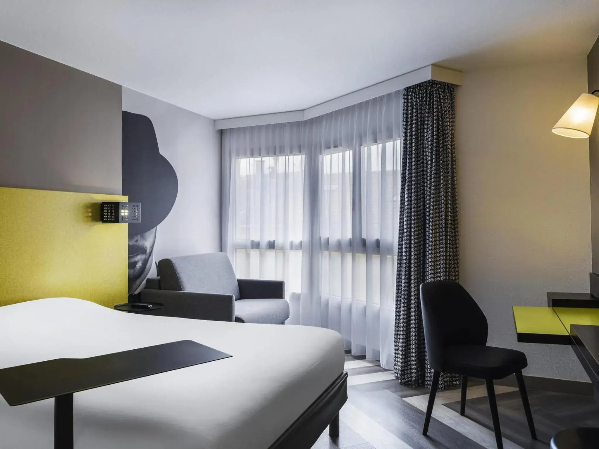 Bedroom, Bed in Ibis Styles Nice Centre Port Bedroom, Bed in Ibis Styles Nice Centre Port